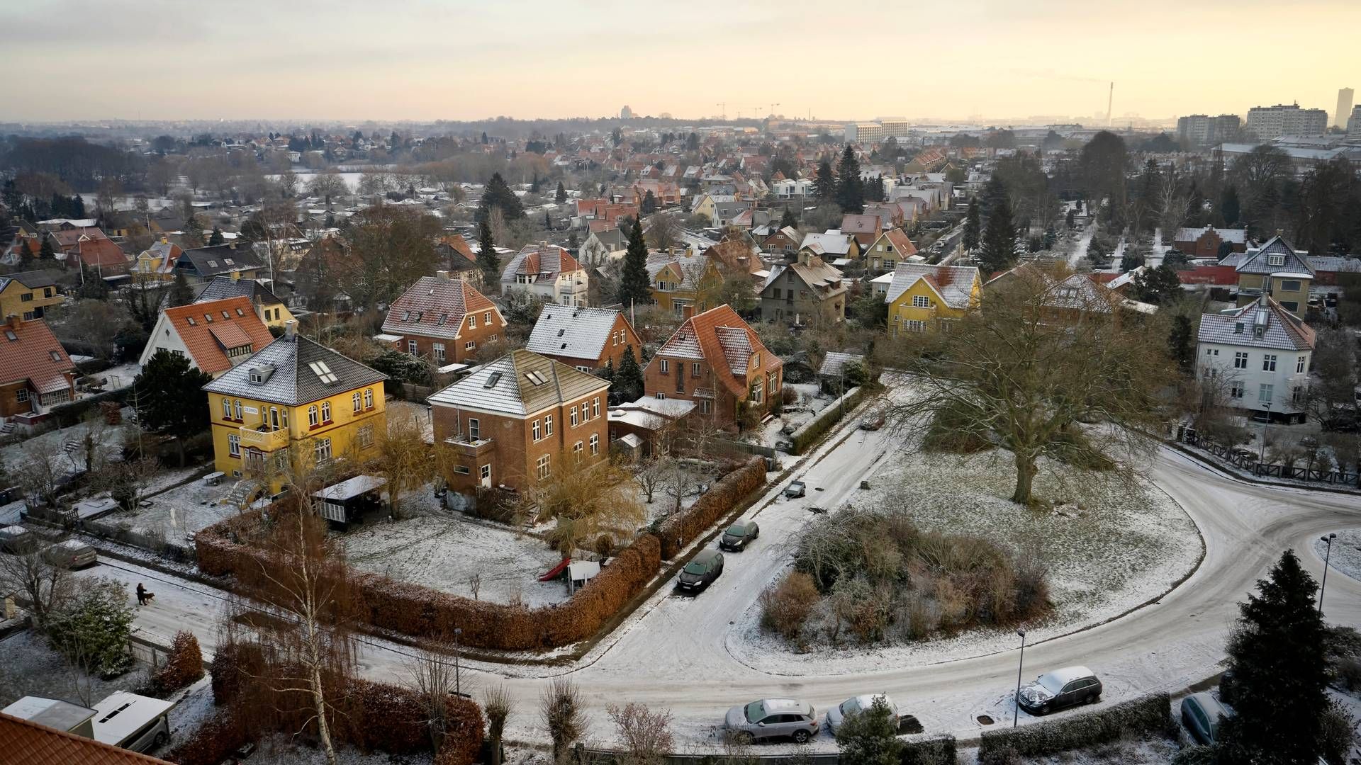 Der kan være et pusterum i form af lidt lavere renter på vej mod det danske boligmarked, vurderer Totalkredit. | Foto: Jens Dresling