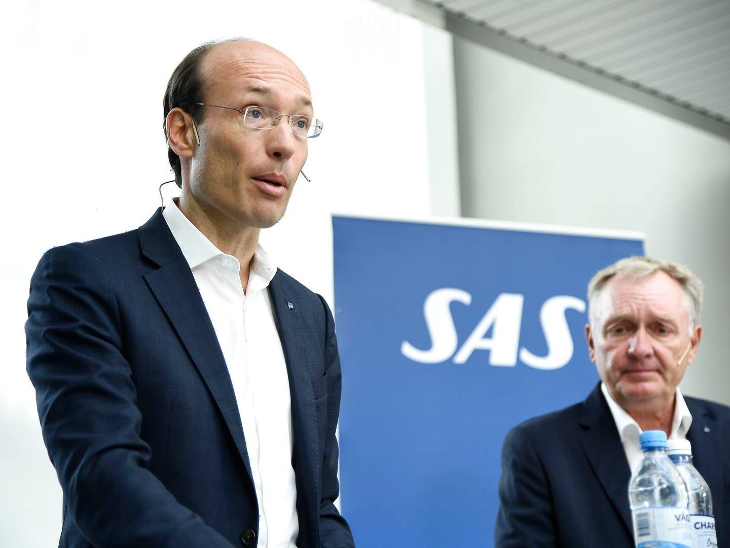 Topchef for SAS, Anko van der Werff, og bestyrelsesformand, Carsten Dilling. | Foto: Lars Schröder/AP/Ritzau Scanpix