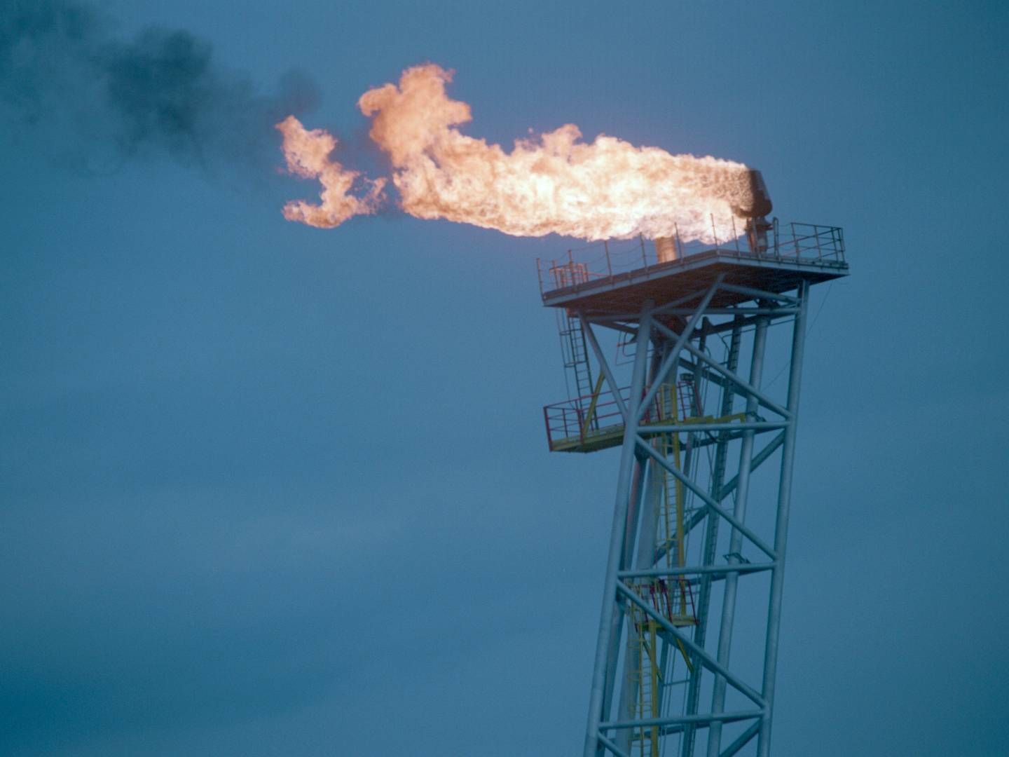 Både eksporten og verdien av råoljen nådde rekordnivåer i april, mens gassinntektene falt. Illustrasjonsfoto. | Foto: Jon Eeg/NTB