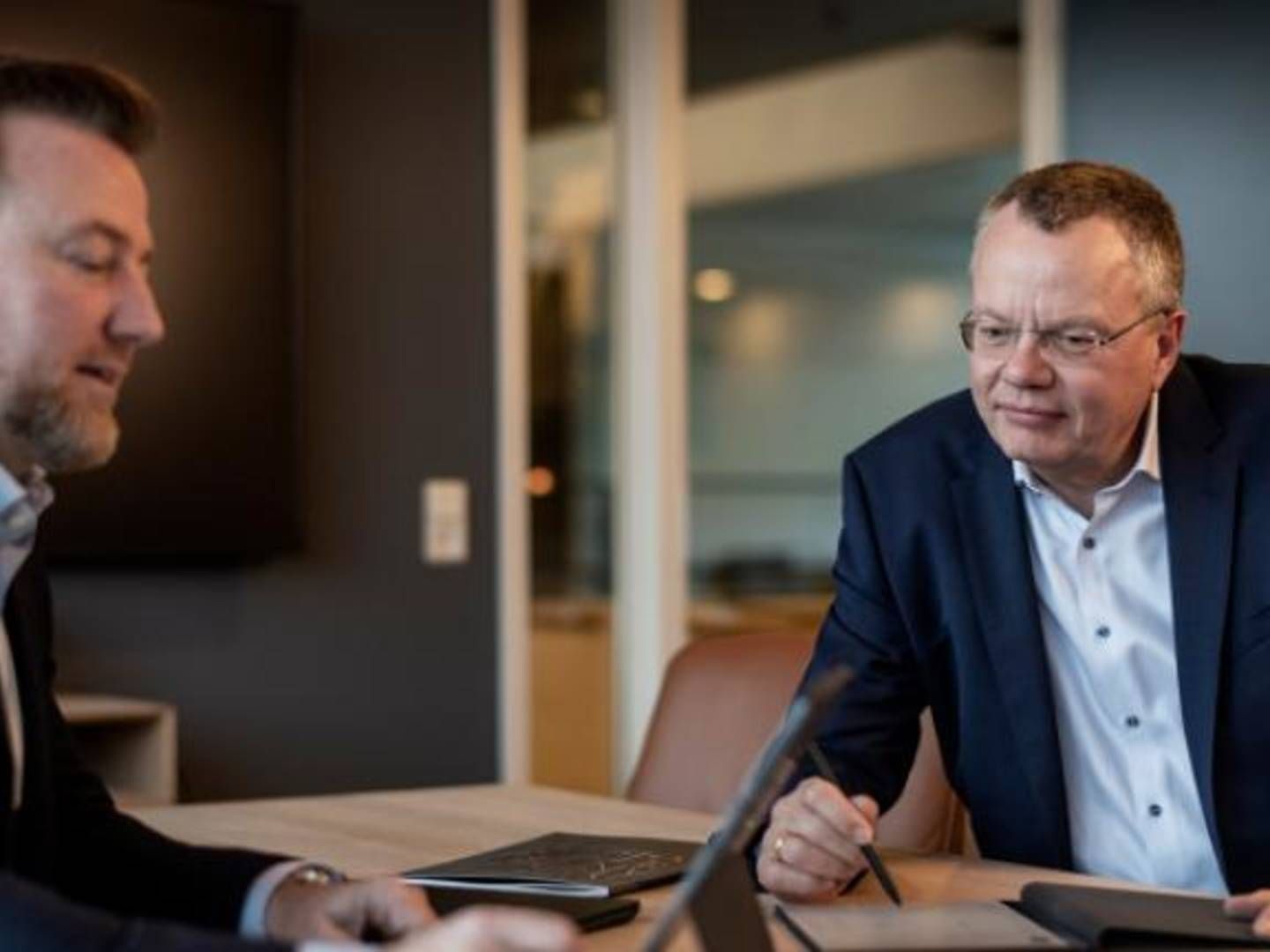 Bestyrelsesformand Jacob Brunsborg (tv.) og adm. direktør Jesper Lund. | Foto: Lars Larsen Group / PR