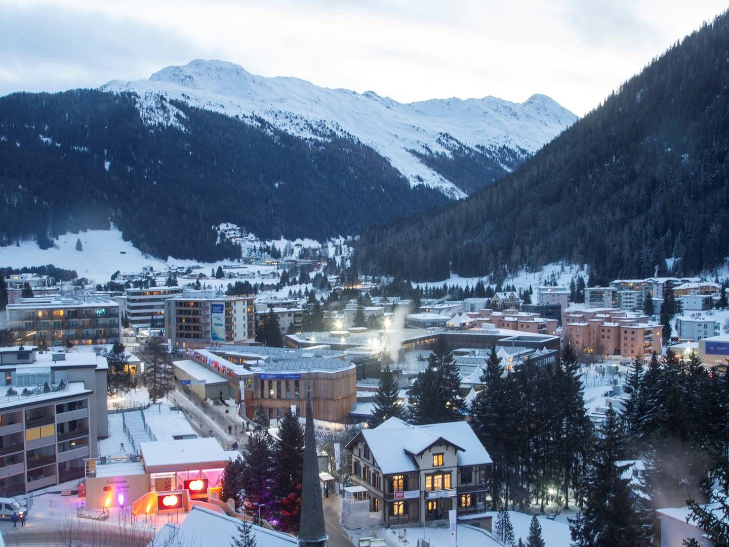 Til daglig er der knap 11.000 indbyggere i Davos, men i disse dage er byen mangedoblet i størrelse. | Foto: Arnd Wiegmann/Reuters/Ritzau Scanpix