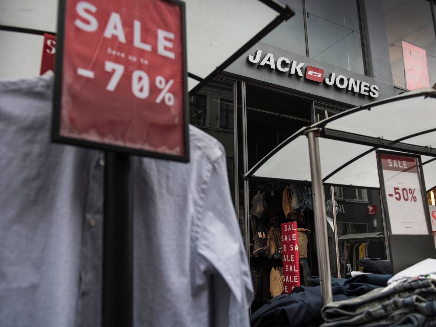 Bestsellers tøjmærke Jack & Jones er nævnt i ny rapport, der peger på hvad forskerne kalder "uretfærdig adfærd" over for leverandører i Bangladesh under corona. | Foto: Joachim Ladefoged