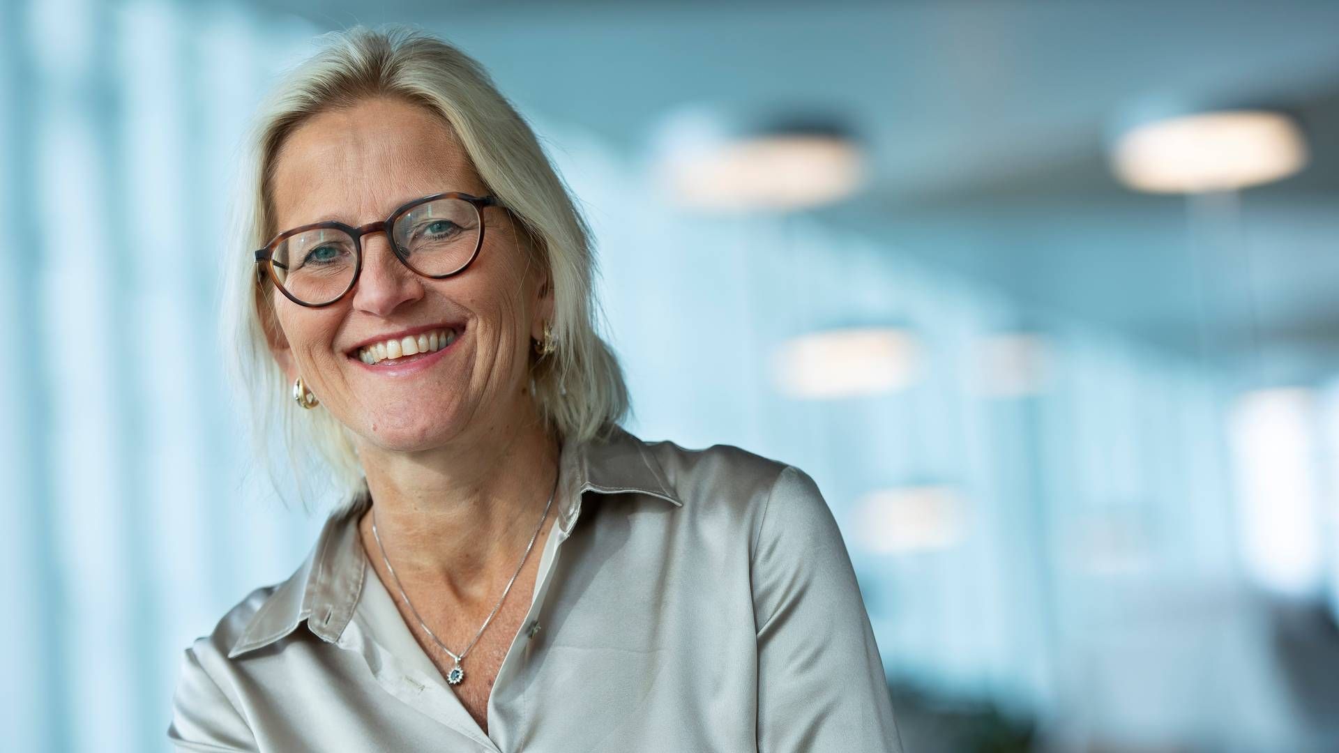 NYE TALL: Administrerende direktør i Revisorforeningen, Karen Kvalevåg, opplyser at de er i rute med å nå målet om 5000 nyansettelser innen utgangen av 2026. | Foto: Sverre Jarild/Revisorforeningen
