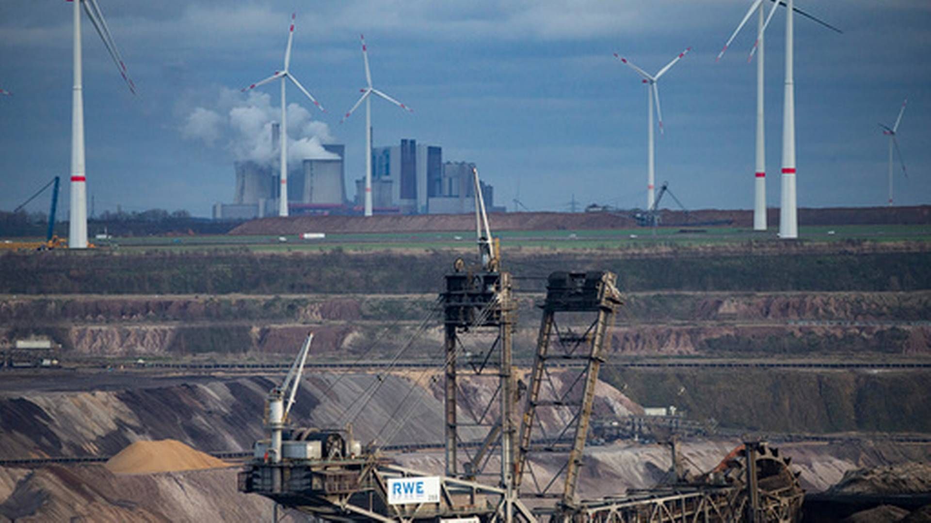 MOT UTFASING: Kullgruver som den i Lützerath kan fases ut i sin helhet i Tyskland allerede i 2030, ifølge en ny rapport. | Foto: Thomas Banneyer / dpa via AP / NTB
