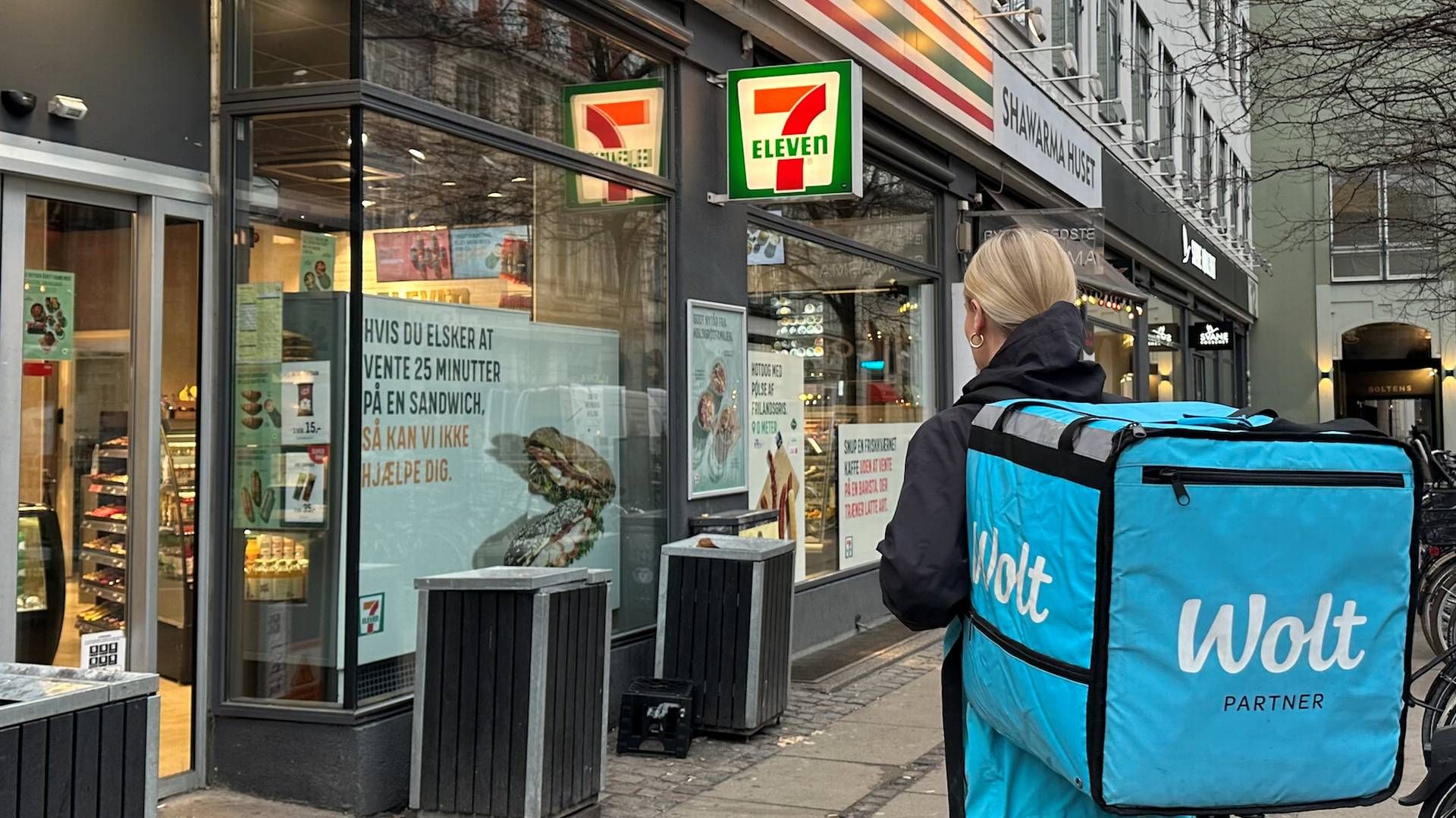 Wolt og 7-Eleven har indgået et samarbejde, så Wolt-kunder i hovedstadsområdet nu kan få leveret varer fra conveniencekæden døgnet rundt. | Foto: Wolt/pr