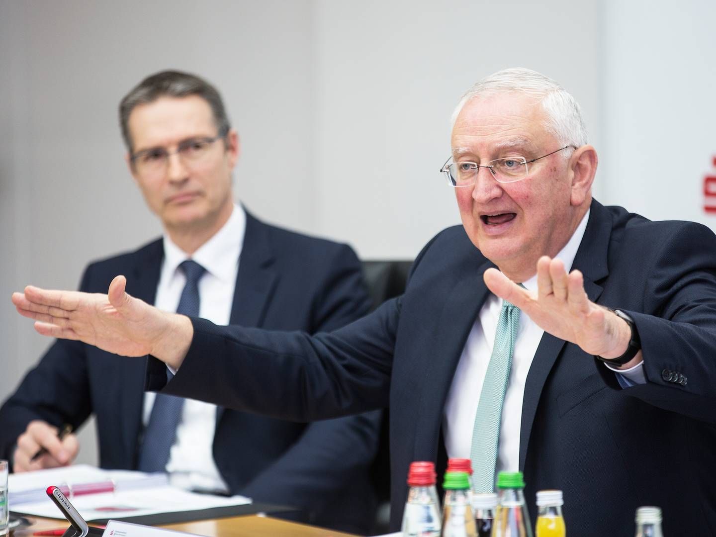 Der baden-württembergische Sparkassenpräsident Peter Schneider (r.) und Verbandsgeschäftsführer Ralf Bäuerle. | Foto: SVBW / Ines Rudel