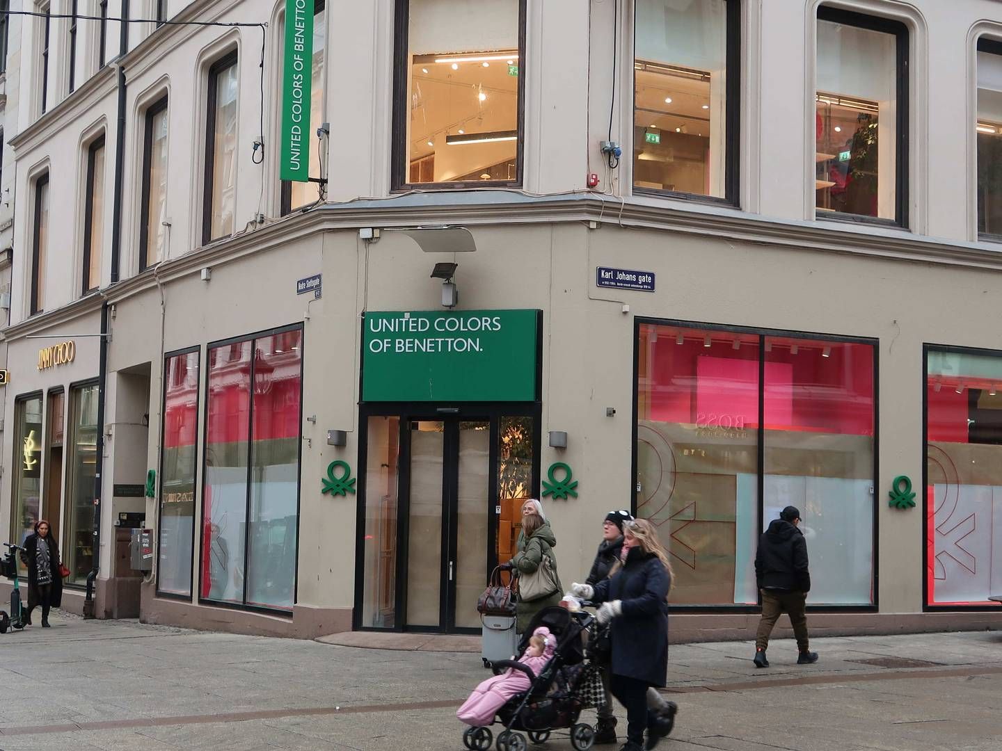 STENGT FOR GODT: Benetton-butikken på hjørnet Nedre Slottsgate og Karl Johan har stengt dørene, | Photo: Øystein Byberg