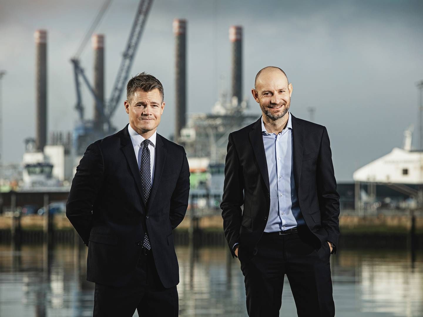 Jesper Nielsen, Group Responsibility Director hos Monjasa (TH) og David Dupont-Mouritzen, Projektdirektør hos HØST PtX Esbjerg (TV). | Foto: Monjasa