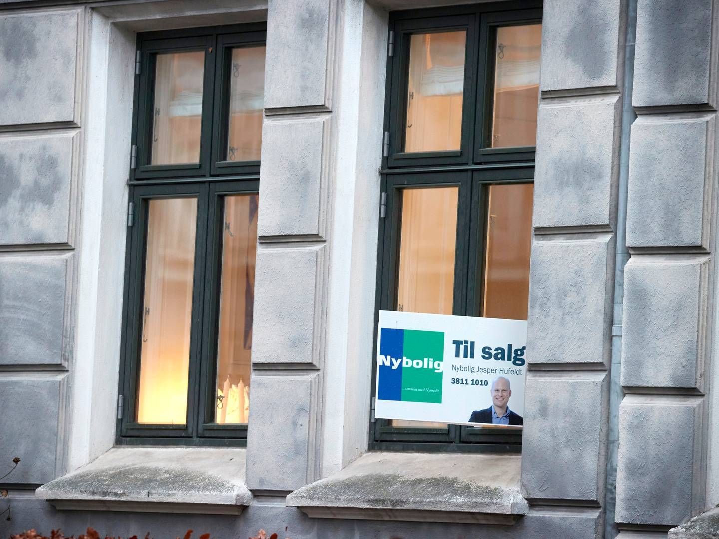 Der er kommet flere til salg-skilte op at hænge i løbet af det forgangne år. | Foto: Jens Dresling