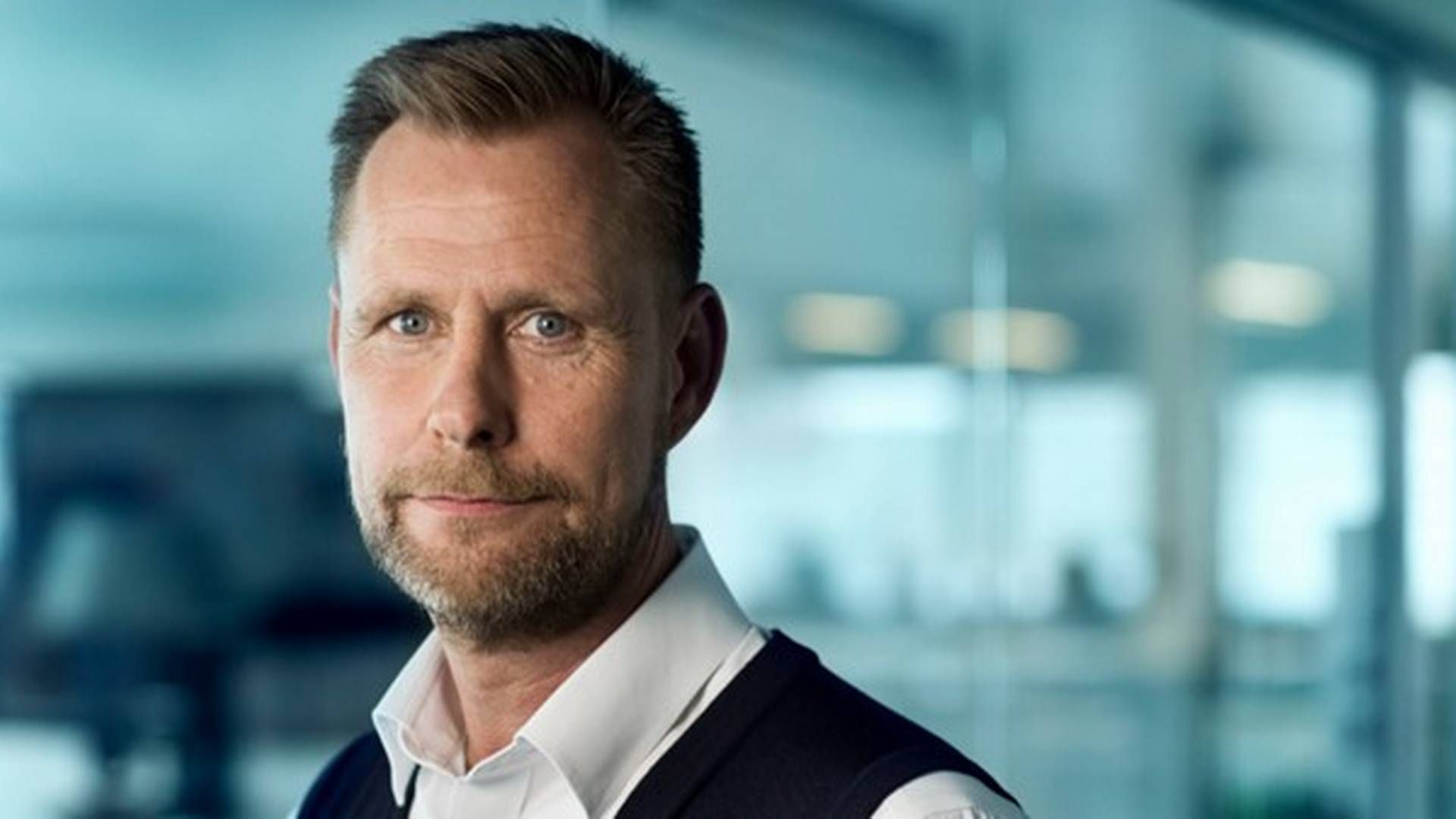 TV 2 spænder sit "sikkerhedsnet ud under annoncørerne, så der ikke sker en opbremsning," fortæller Peter Olafsson, der er salgsdirektør i TV 2.