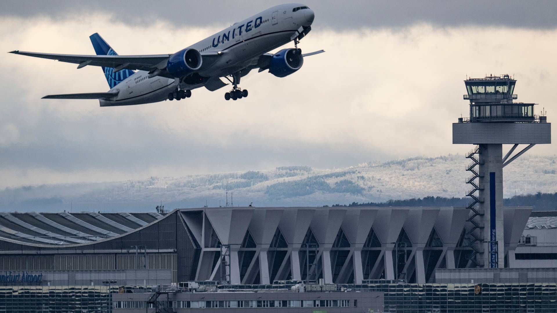 En strejke kan fredag ramme flere tyske lufthavne, bl.a. her i Frankfurt. | Foto: Jana Glose/AP/Ritzau Scanpix