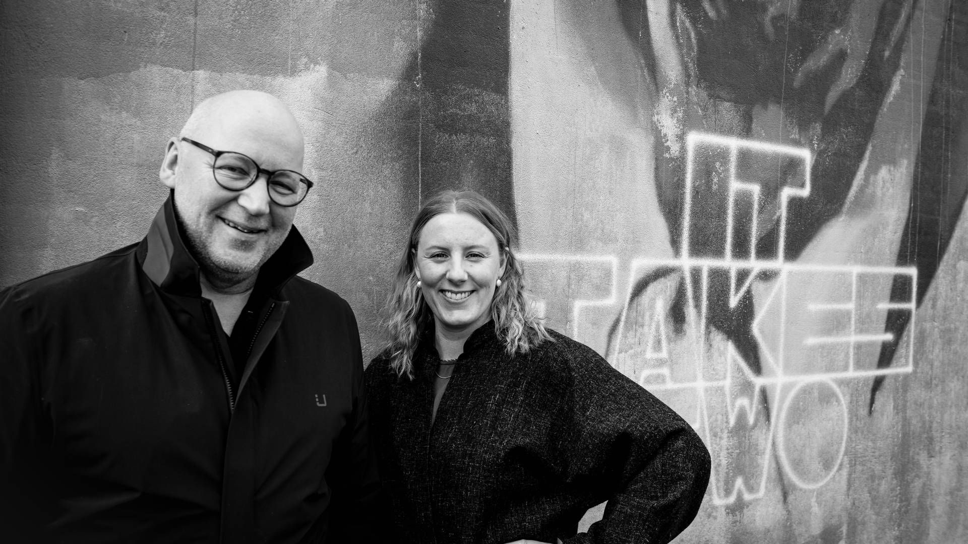 Carsten Sixhøi og Julie Ravn, som ikke vil ud med handlens størrelse. | Foto: PR