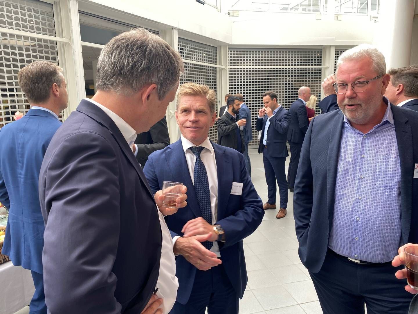 Claus E. Petersen (th) til Lopis årsmøde i 2022. | Foto: Malte Oxvig