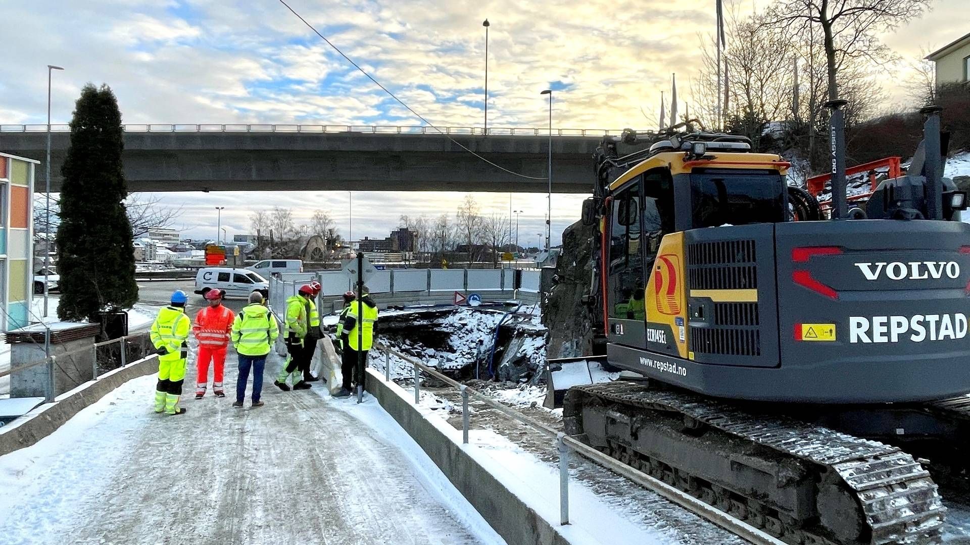 NY VEI: Statens vegvesen setter at 3-4 uker for å bygge en midlertidig vei som skal brukes i to timer. | Foto: Samir Kolukcija/Statens vegvesen