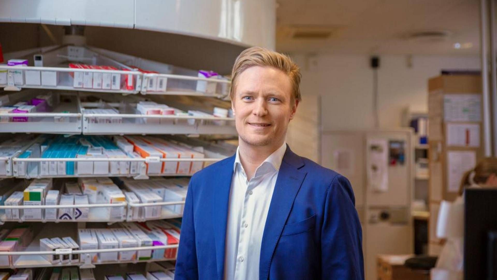 VEKST I LEGEMIDDELUTGIFTER: Direktør for næringspolitikk i Apotekforeningen, Thor-Arne Englund, peker på at det har vært en ganske sterk vekst i legemiddelutgiftene de siste årene. | Foto: Apotekforeningen