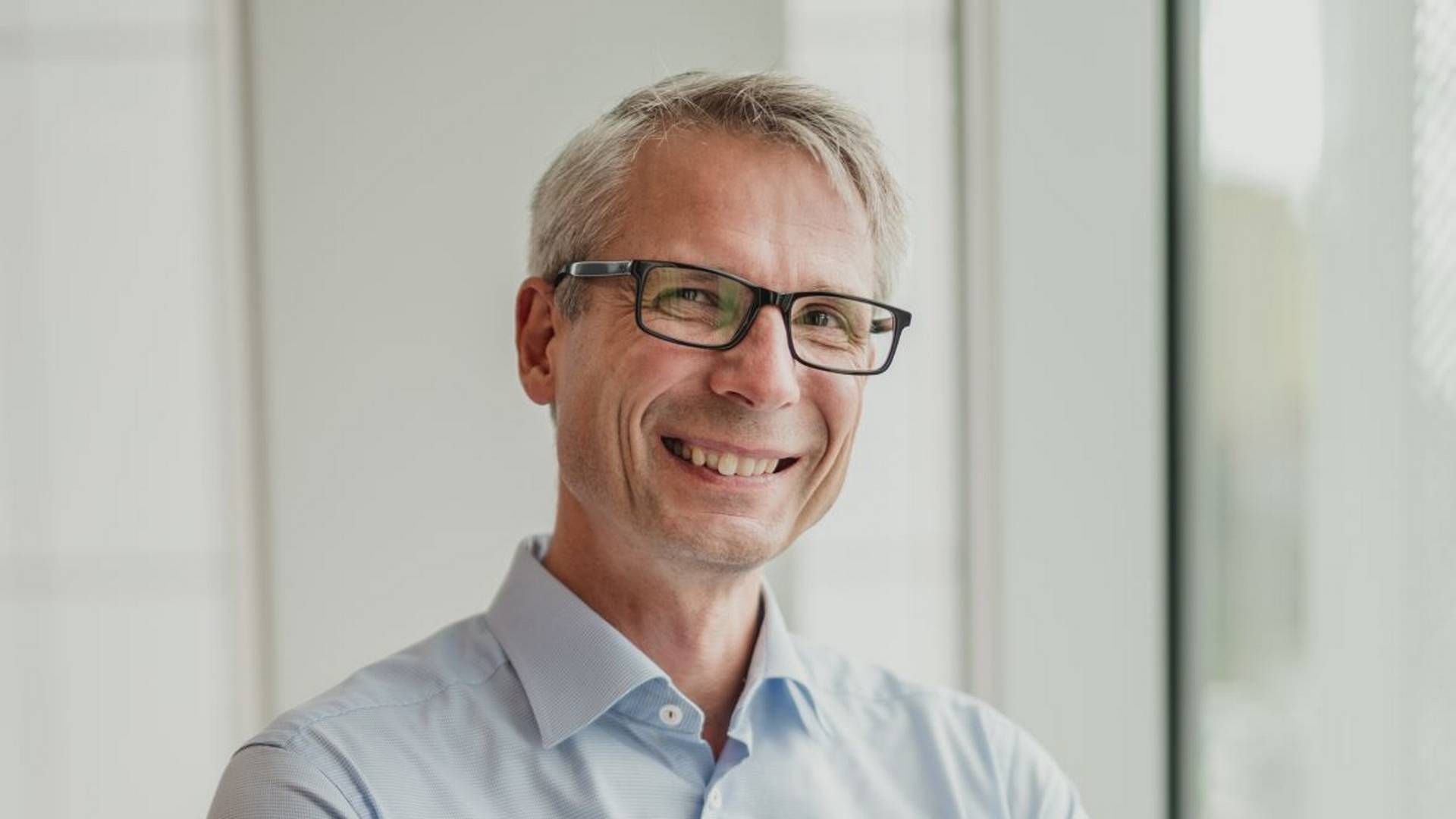 SATSER: Almirall og daglig leder for selskapet i Norden, Jacob Anker Rasmussen, satser med ny organisasjon og nytt legemiddel. | Foto: Almirall