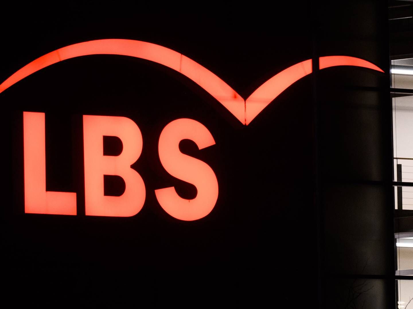 LBS-Logo | Foto: picture alliance/dpa | Julian Stratenschulte