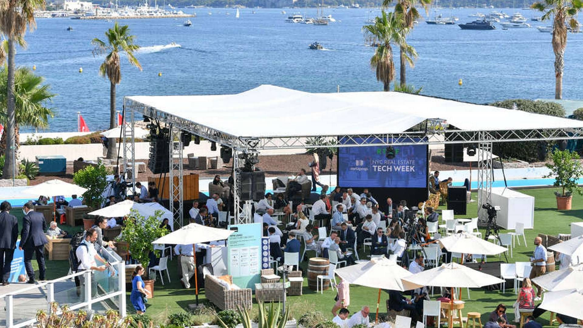 Et glimt fra et af de tidligere Mipim-messer i Cannes, hvor der i år ventes omkring 20.000 deltagere. | Foto: PR / Mipim