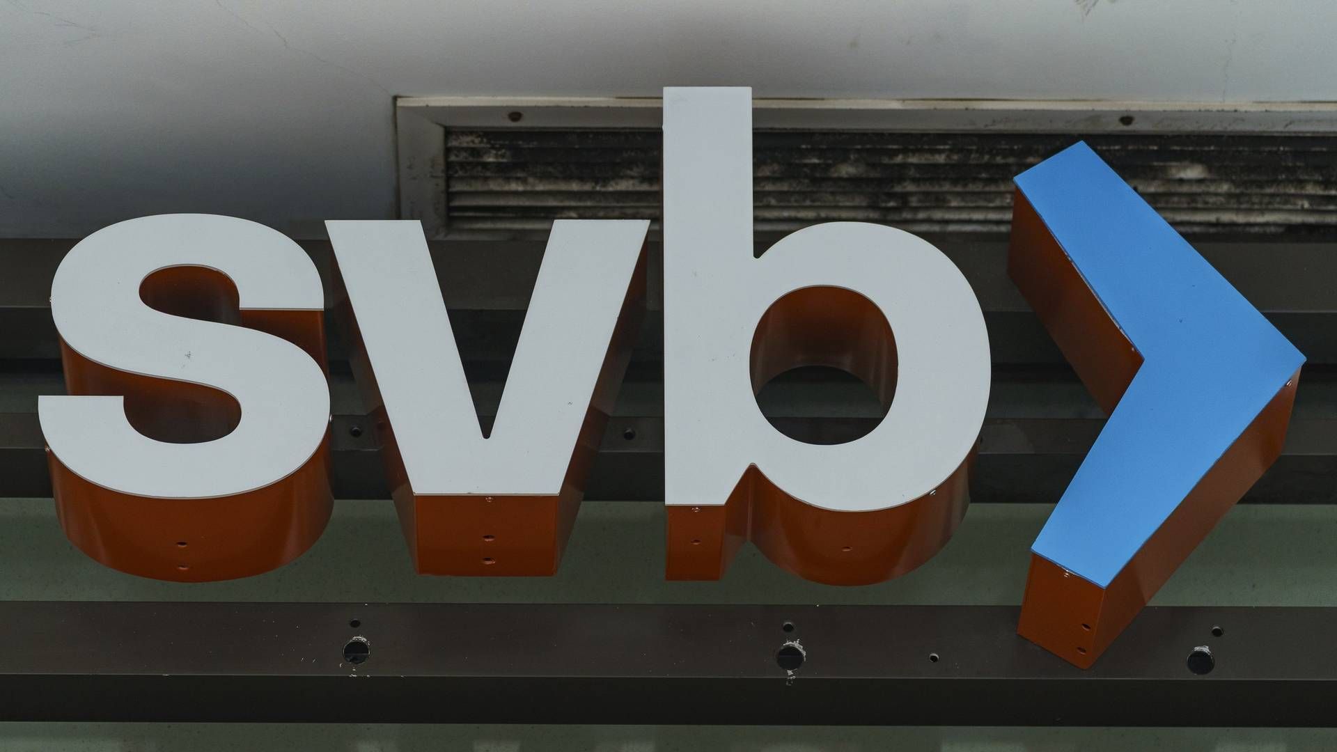 Logo der Silicon Valley Bank | Foto: picture alliance / ASSOCIATED PRESS | Damian Dovarganes