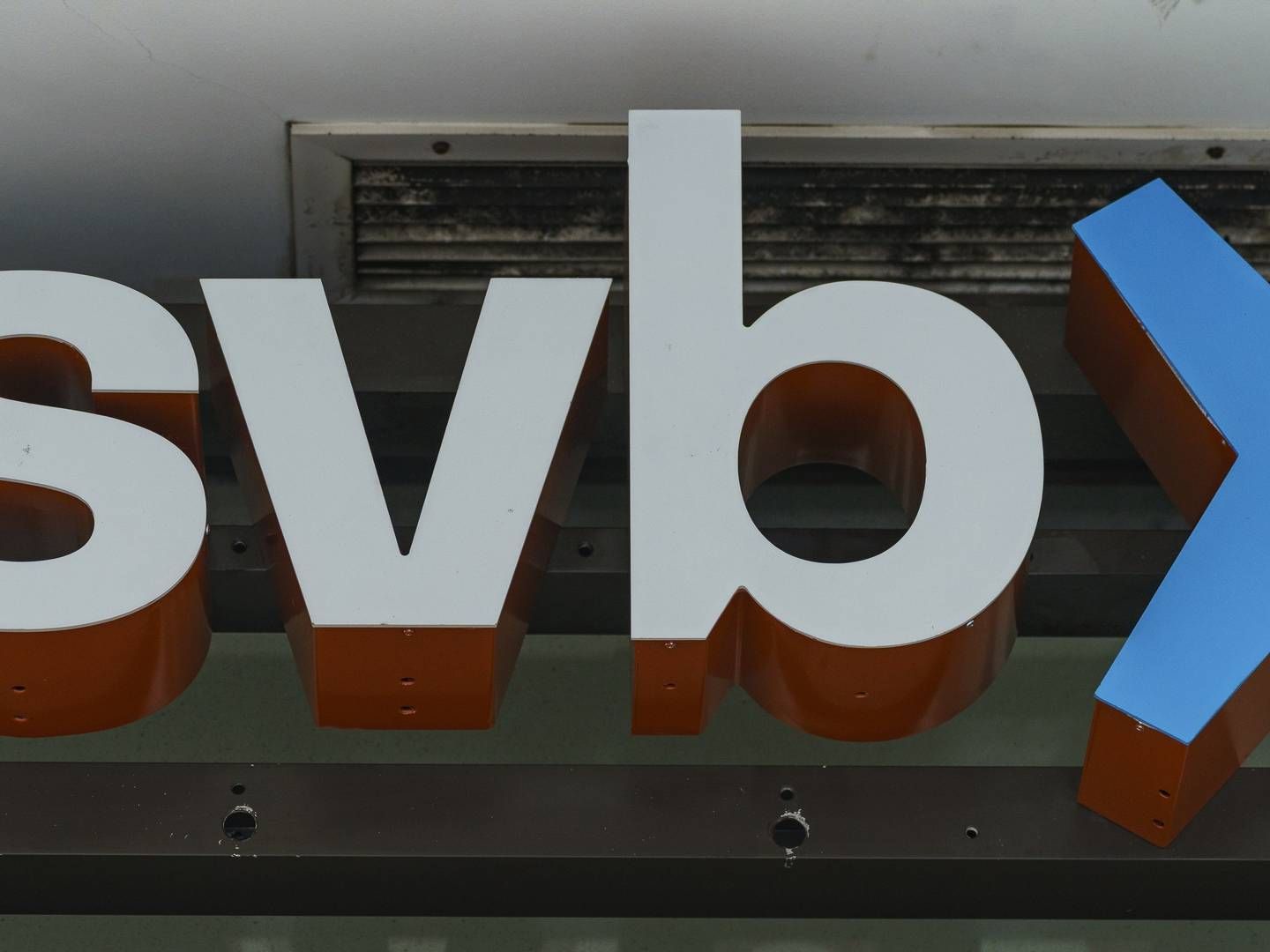Logo der Silicon Valley Bank | Foto: picture alliance / ASSOCIATED PRESS | Damian Dovarganes