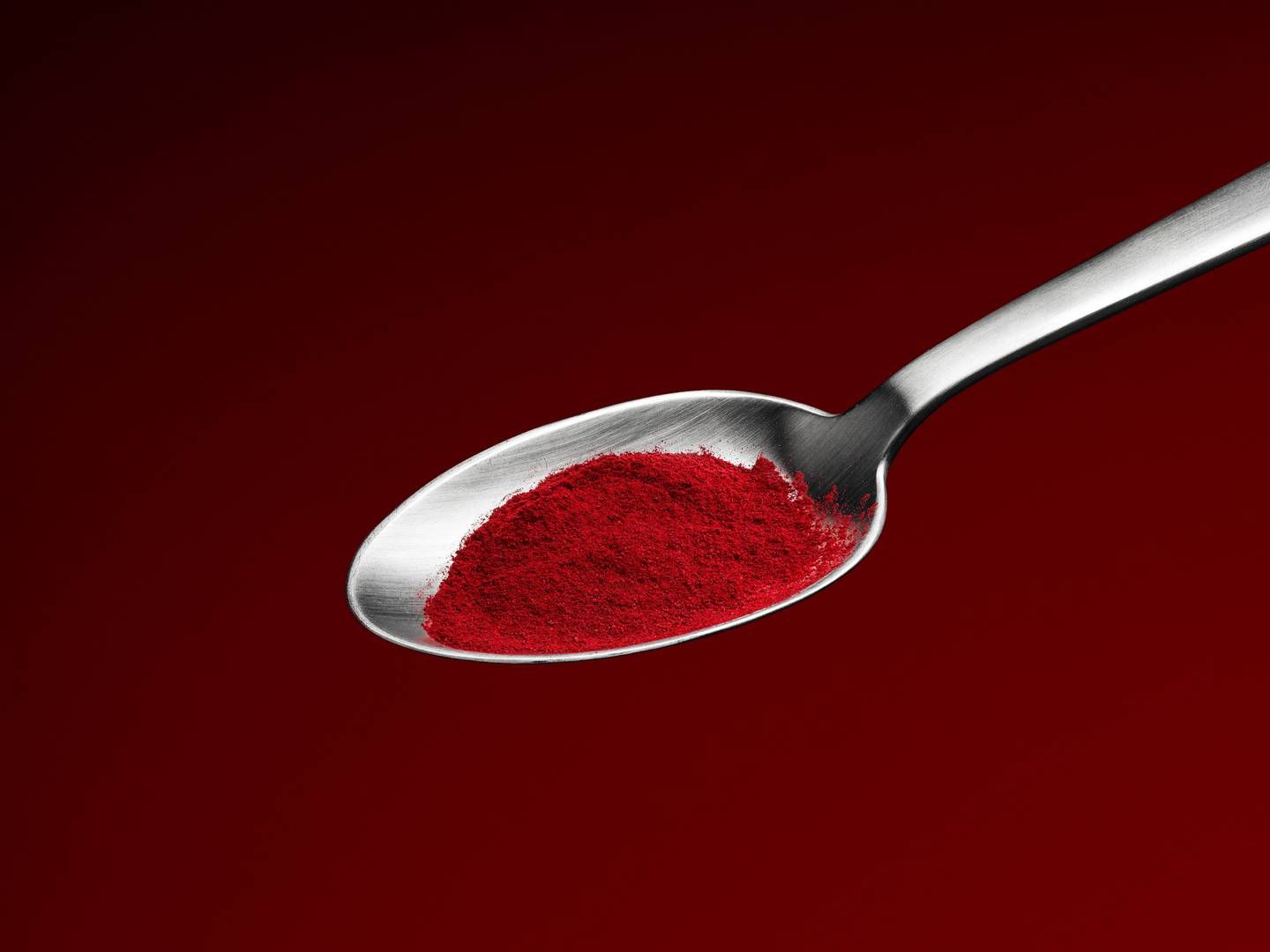 Det naturlige, røde farvestof kan bruges både i fødevare- og tekstilindustrien | Photo: Chromologics / Pr