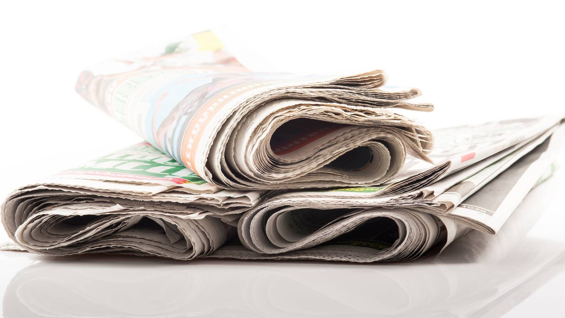 Antallet af ugentlige læsere af lokale og regionale dagblade faldt med 14.000 i 2022. | Foto: Colourbox
