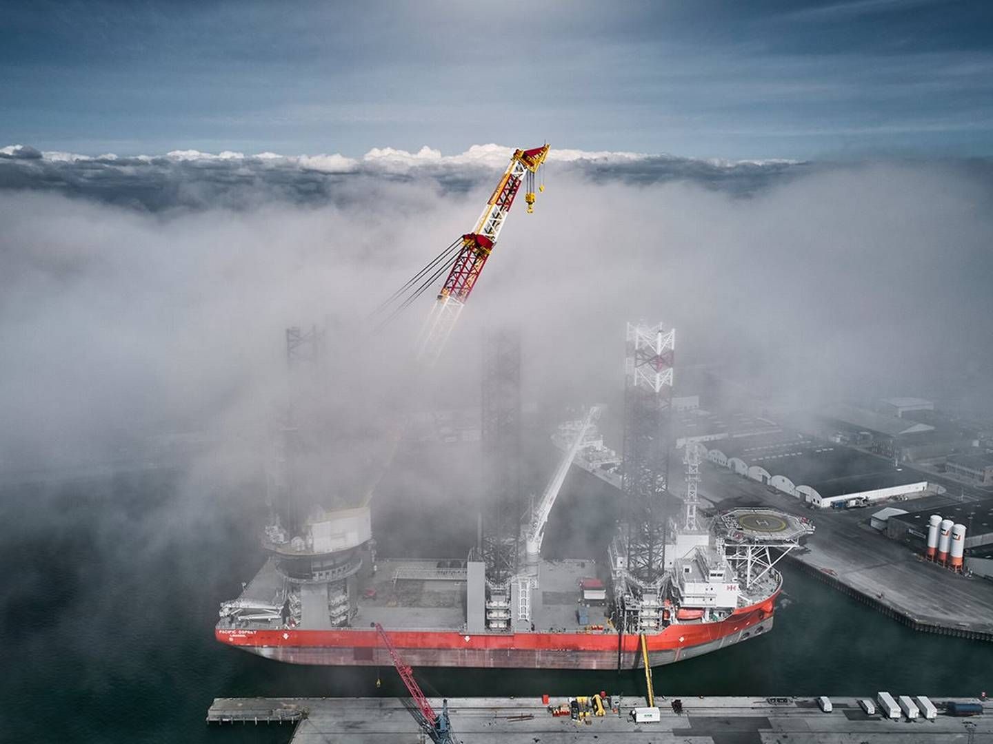 Cadeler currently has two large vessels that can install wind turbines offshore with the aid of large cranes on deck. The liner has more expensive ships on the way whereof one is ordered for a collaborative project with Ørsted. | Photo: Cadeler