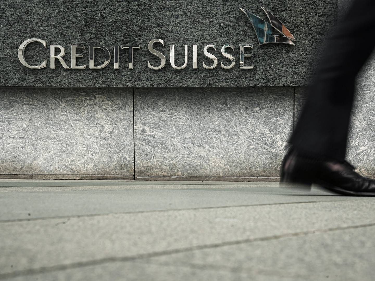 Credit Suisse overlever, men bliver opslugt af konkurrenten UBS. | Photo: Lam Yik/Reuters/Ritzau Scanpix