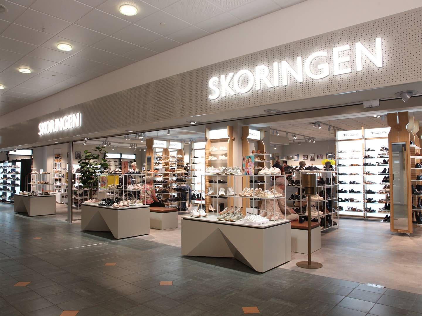 Shoe-d-vision driver 186 butikker samt webshop i Danmark og Norge under brandet Skoringen og Zjoos. | Photo: Shoe-d-vision/pr