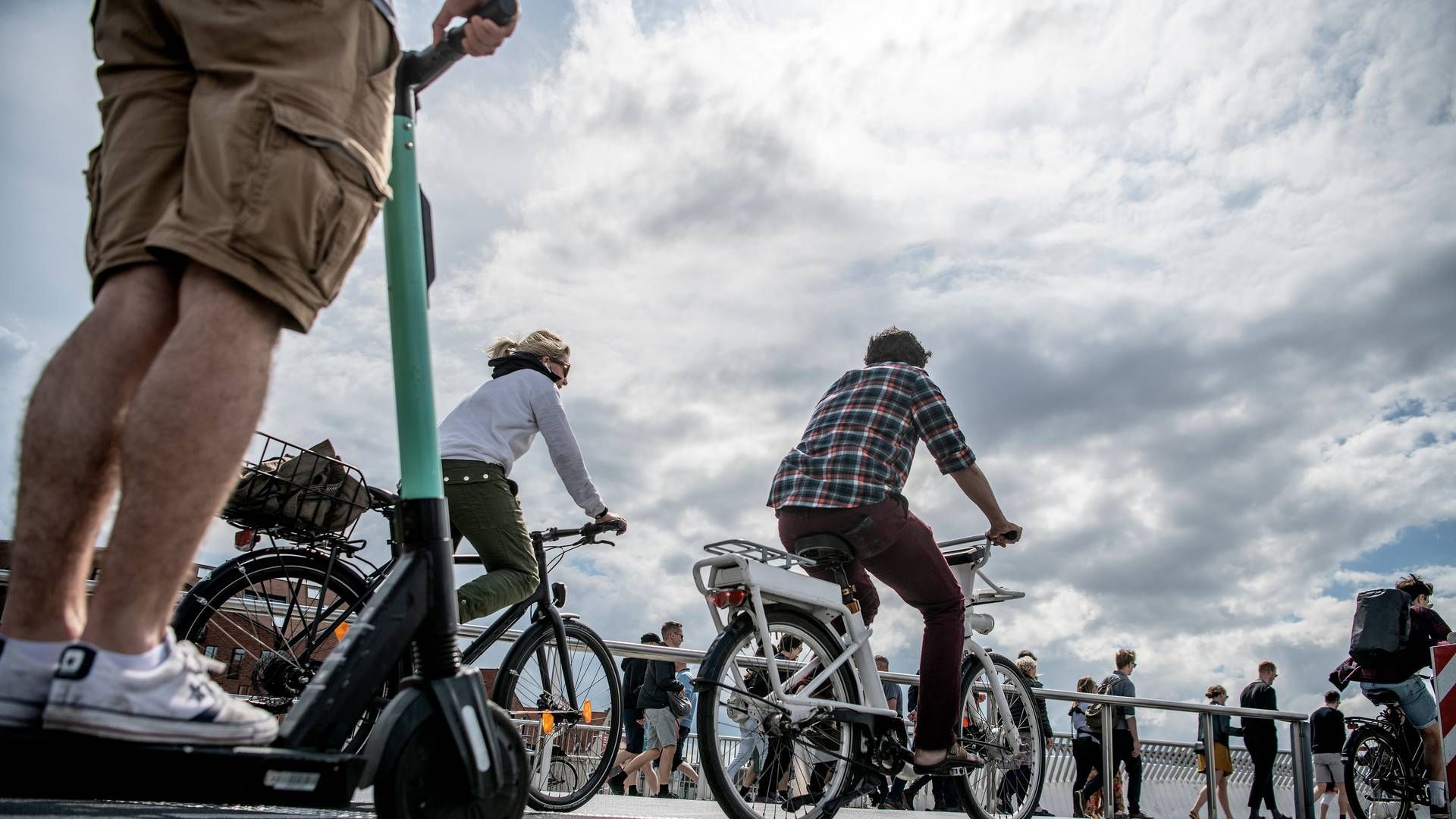32 procent af de elcyklende danskere er under 40 år. | Foto: Henning Hjorth