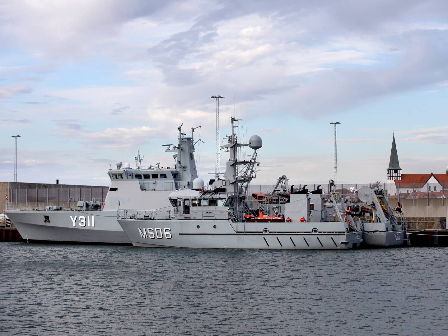 (Arkivfoto) Marinens skibe til undersøgelser under havoverfladen ligger i Rønne Havn, blandt andet på grund af undersøgelse af læk på Nord Stream 1 og 2. | Photo: Finn Frandsen