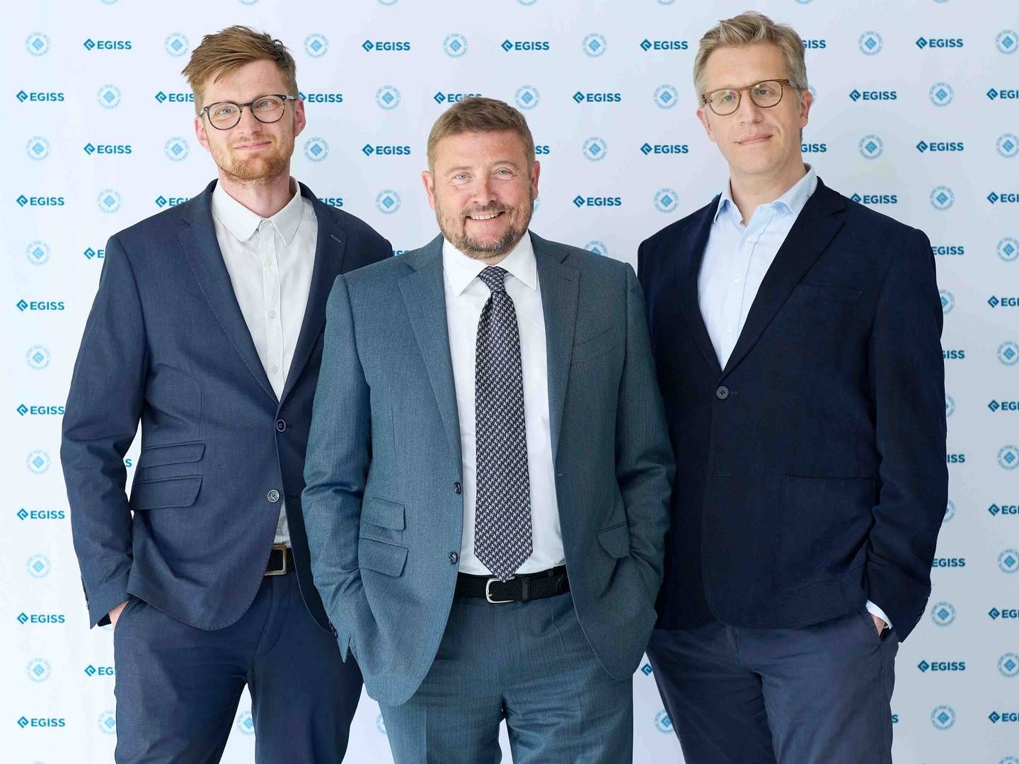Jesper Ravn, direktør for Egiss, i midten sammen med Refurb. | Foto: Egiss Group / Pr