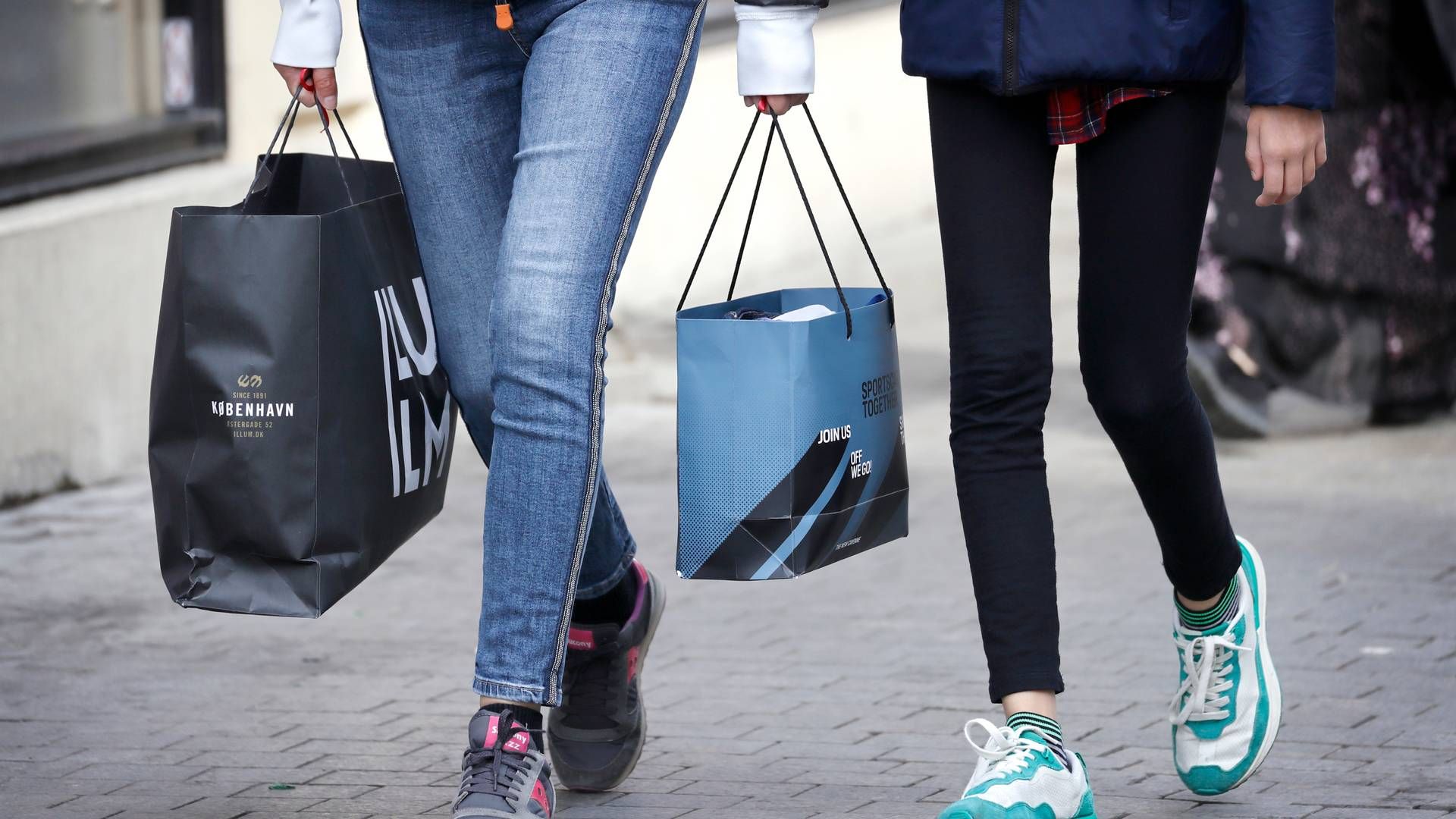 Forbrugertilliden steg en smule i marts, men er stadig langt fra at være i plus. | Foto: Jens Dresling