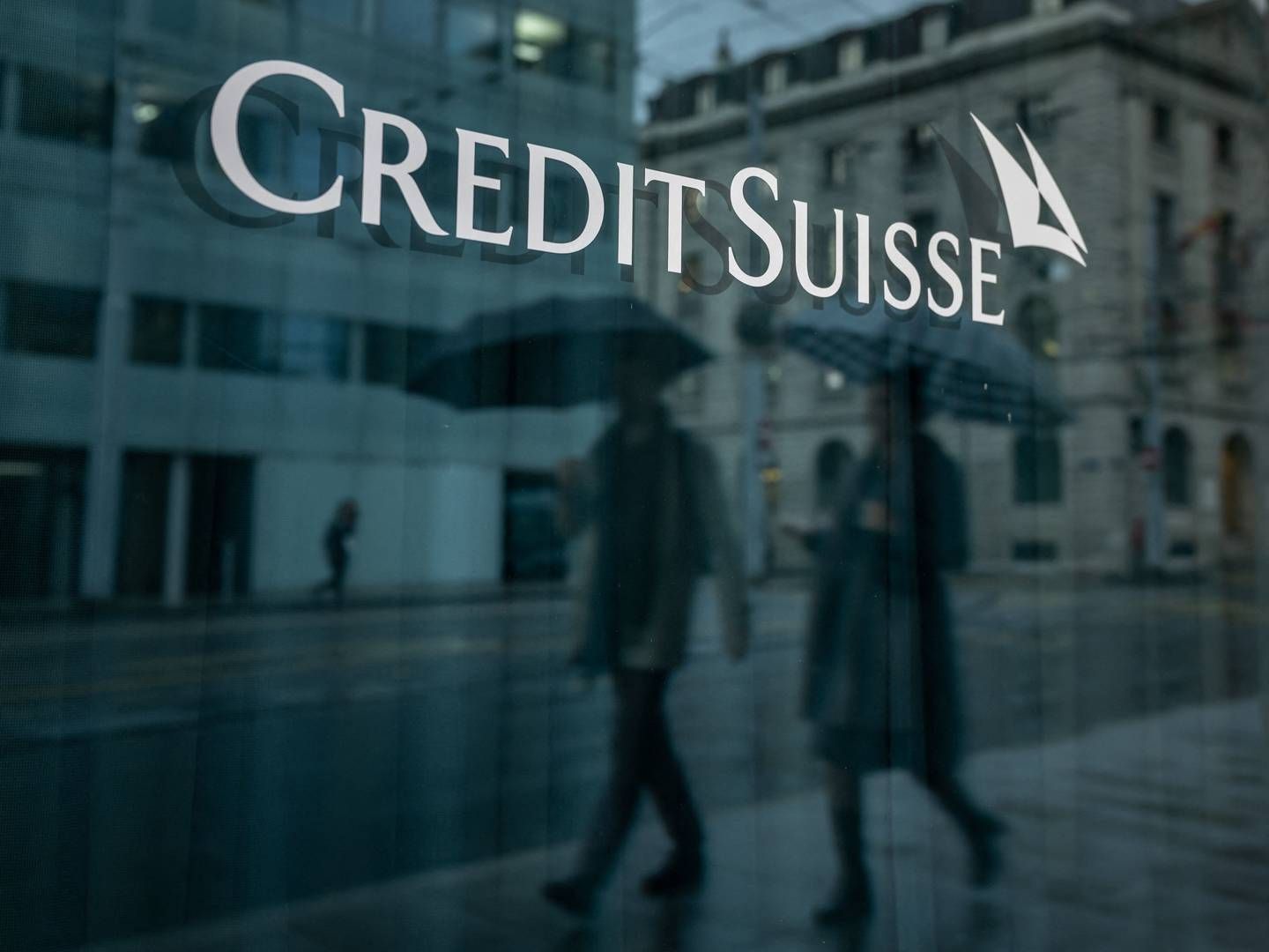 Credit Suisse blev overtaget af en anden schweizisk bank, UBS, efter lang tids krise. | Foto: Fabrice Coffrini
