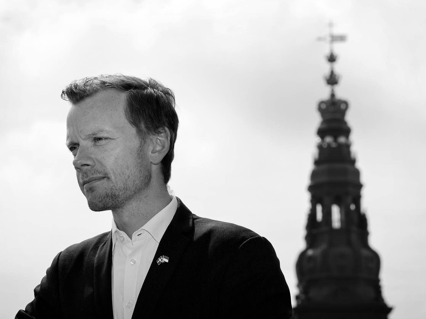 “Vi kan ikke med et fingerknips løse problemerne her og nu, men ved at tilføre yderligere ressourcer allerede i år kan vi hjælpe med at lette presset hos domstolene,” skriver Peter Hummelgaard. | Foto: Jens Dresling