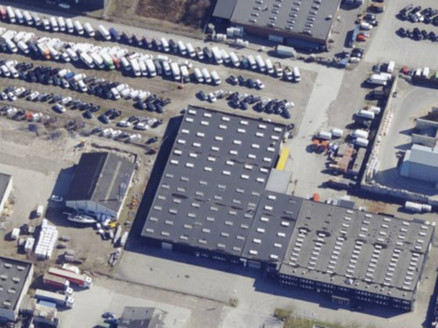 Ejendommen på Elektronvej 10 ligger i et etableret erhvervsområde lige vest for Køge Bugt Motorvejen. | Foto: PR