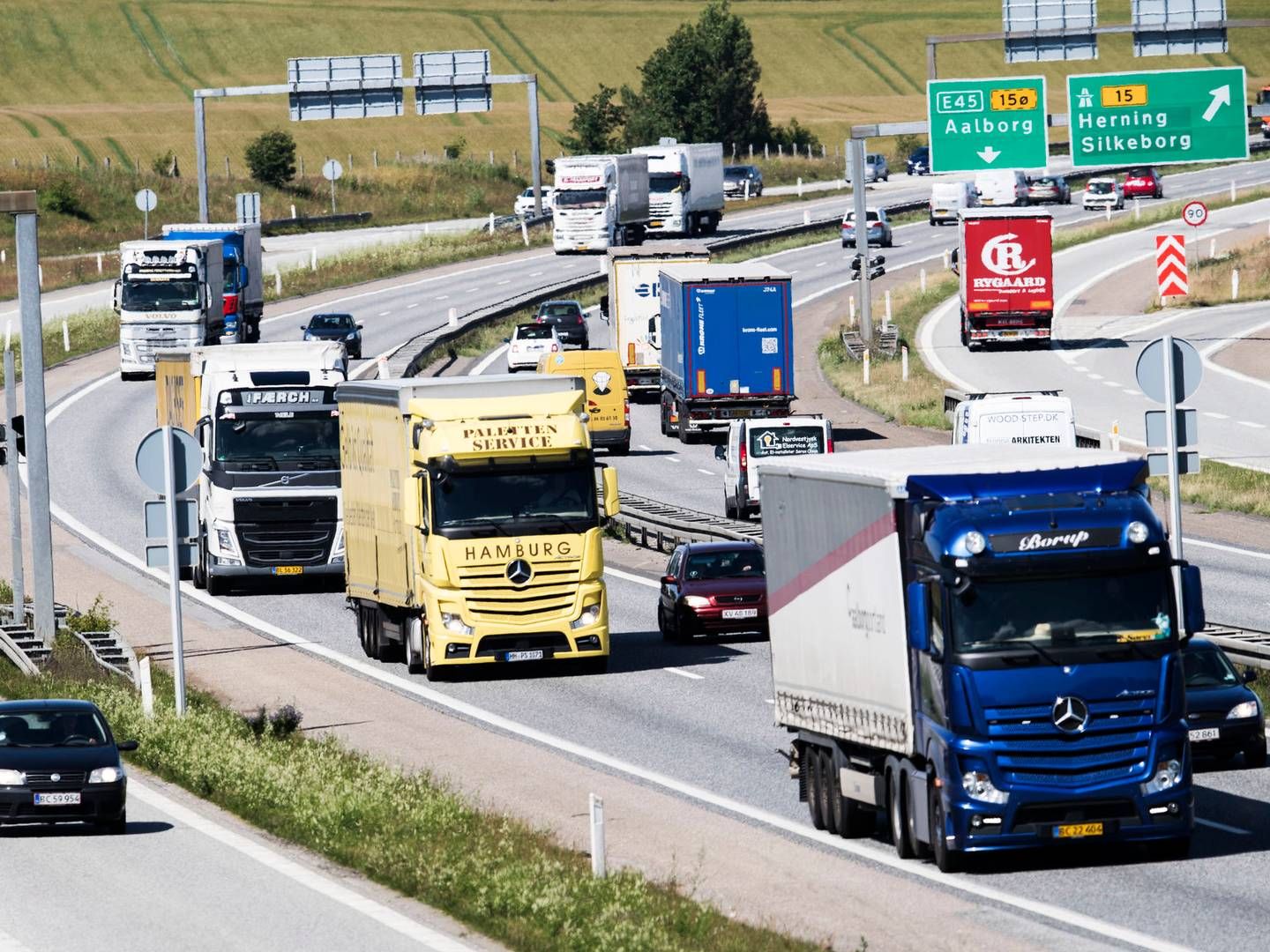 100 lastbiler vil køre kolonnekørsel til Christiansborg tirsdag for at demonstrere mod omstridt vejafgift. | Foto: Tycho Gregers/Jyllands-Posten/Ritzau Scanpix