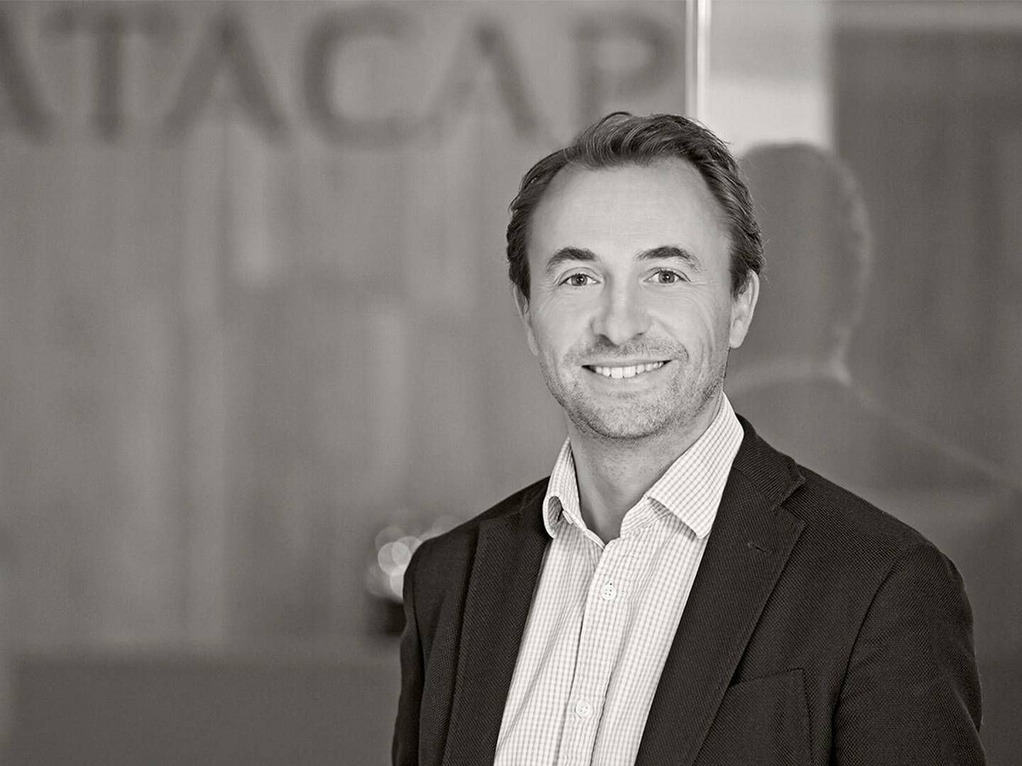 ”Vi står klar med det nødvendige kapitalberedskab, og hvis det kræver en ny produktionslinje at sikre væksten, så er vi klar til at investere i det,” forklarer Rasmus Lokvig, partner i Catacap. | Foto: Catacap
