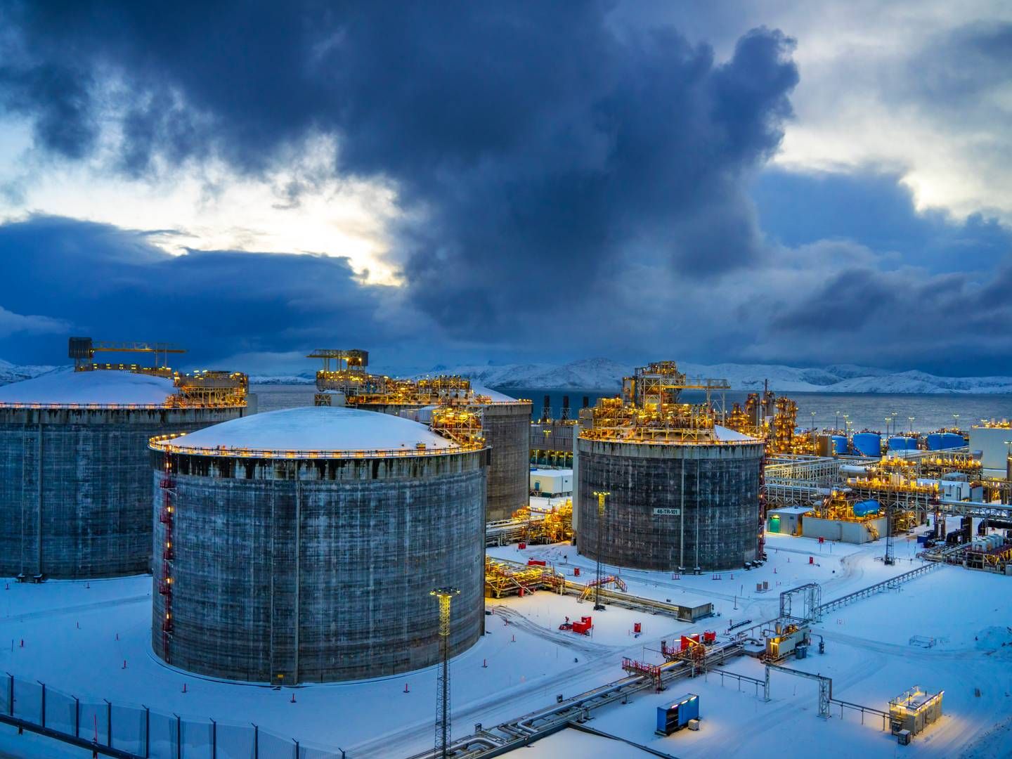 NEI TIL ELEKTRIFISERING: To av tre finnmarkinger er motstandere av elektrifisering av Melkøya utenfor Hammerfest med strøm fra land. | Foto: Ole Berg-Rusten / NTB