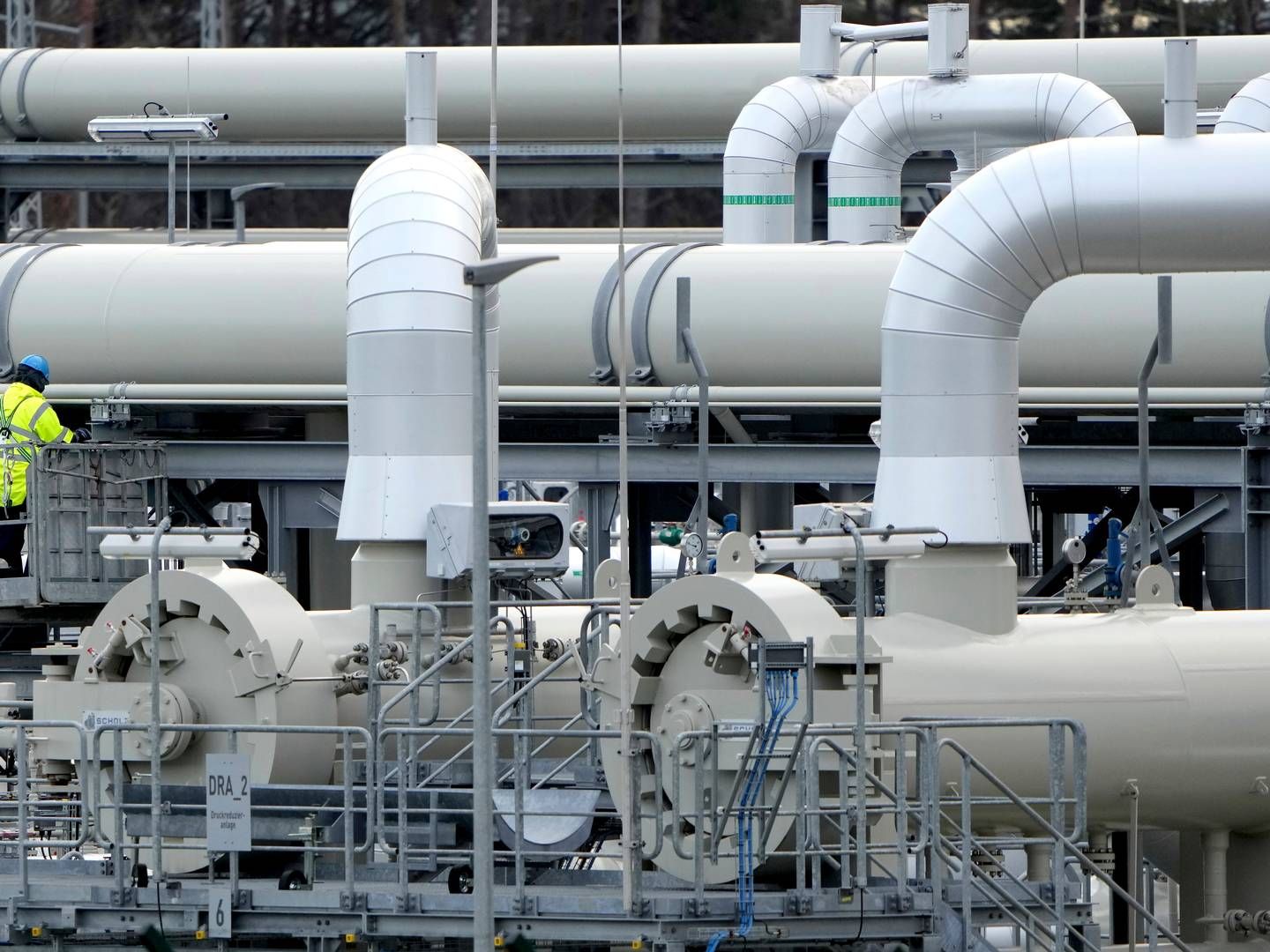 BRUKER RESERVERØR: Det skal være lagret 60 km med reserverør til Nord Stream 2. | Foto: AP Photo/Michael Sohn