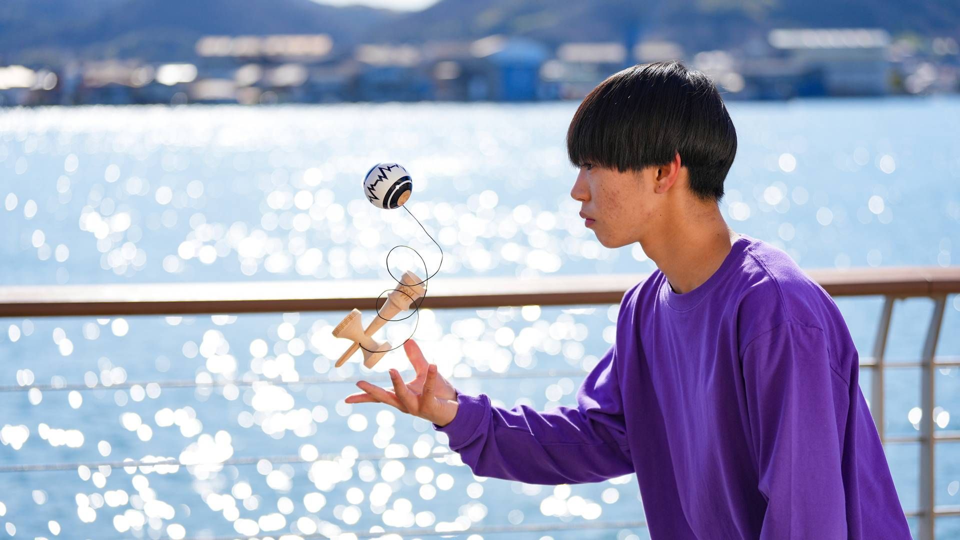 Det japanske jonglørspil kendama er især populært blandt unge og i Asien. | Foto: Toru Hanai/AP/Ritzau Scanpix