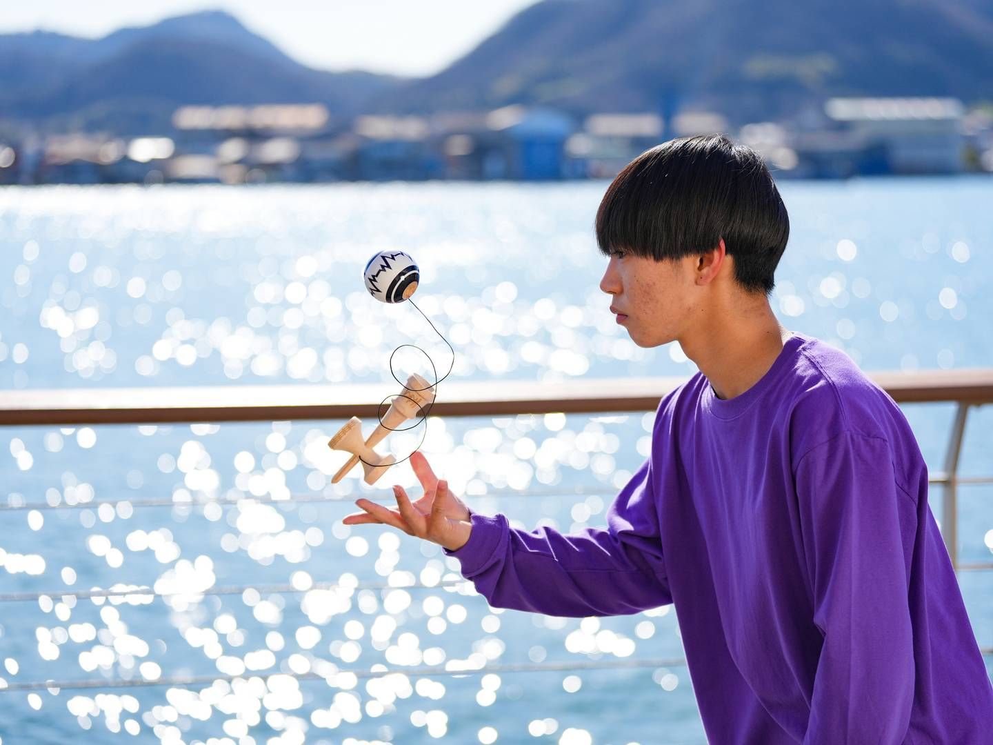 Det japanske jonglørspil kendama er især populært blandt unge og i Asien. | Foto: Toru Hanai/AP/Ritzau Scanpix