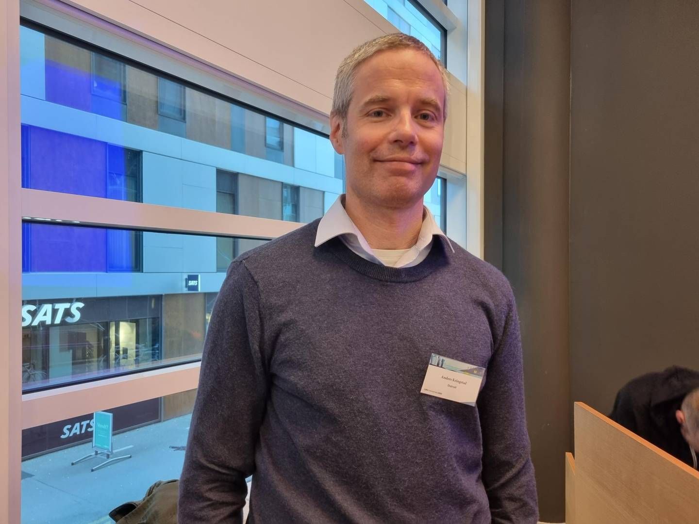 Anders Kringstad, avdelingsleder for markedsanalyse i Statnett, mener hydrogen er en stor del av løsningen på fremtidens kraftsystem. Men da må produsentene skru av produksjonen når det ikke blåser.