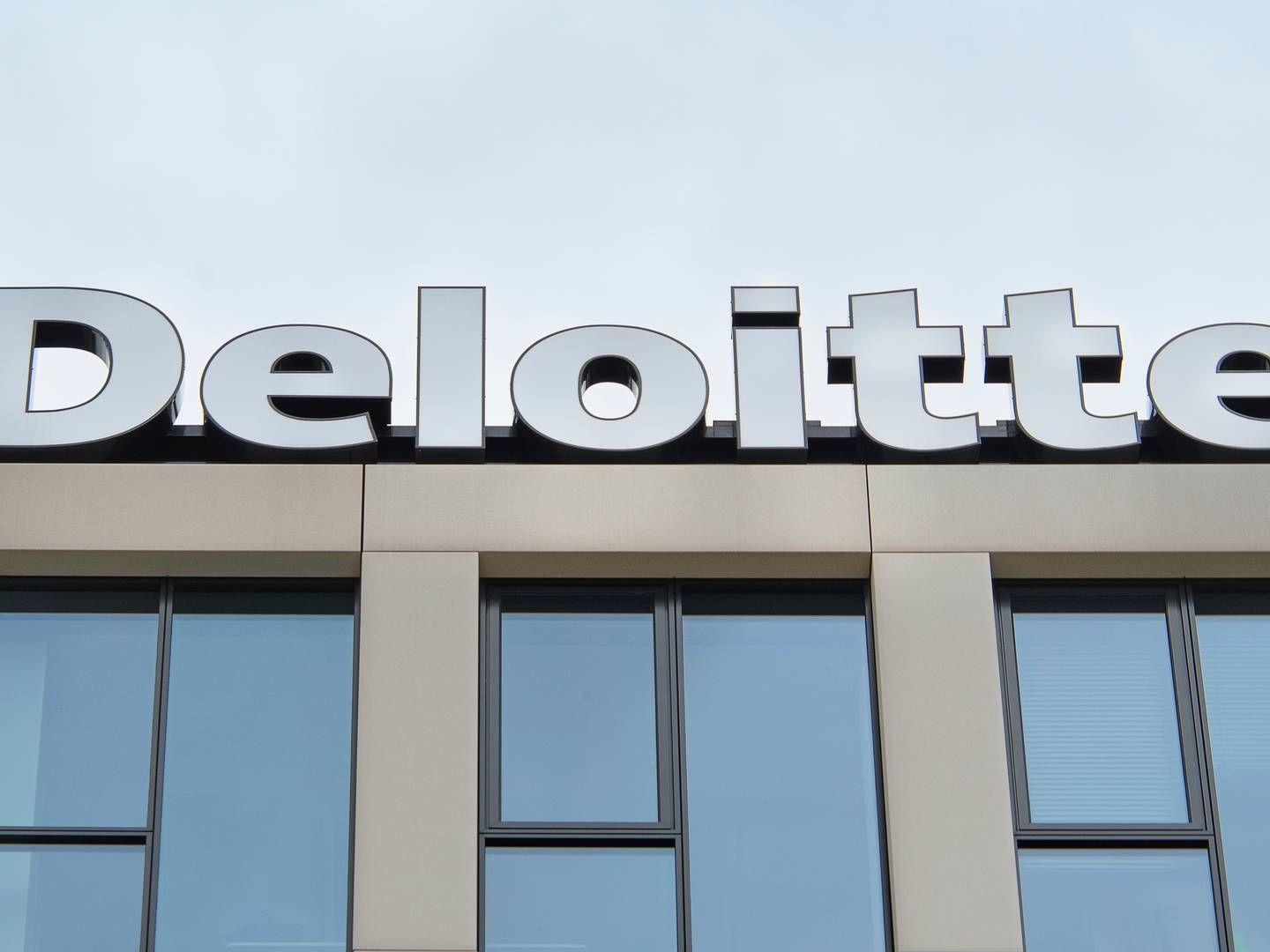 Deloitte er det seneste i rækken af konsulenthuse, der skærer ned på grund af faldende efterspørgsel. | Foto: Malina Petr / AP / Ritzau Scanpix
