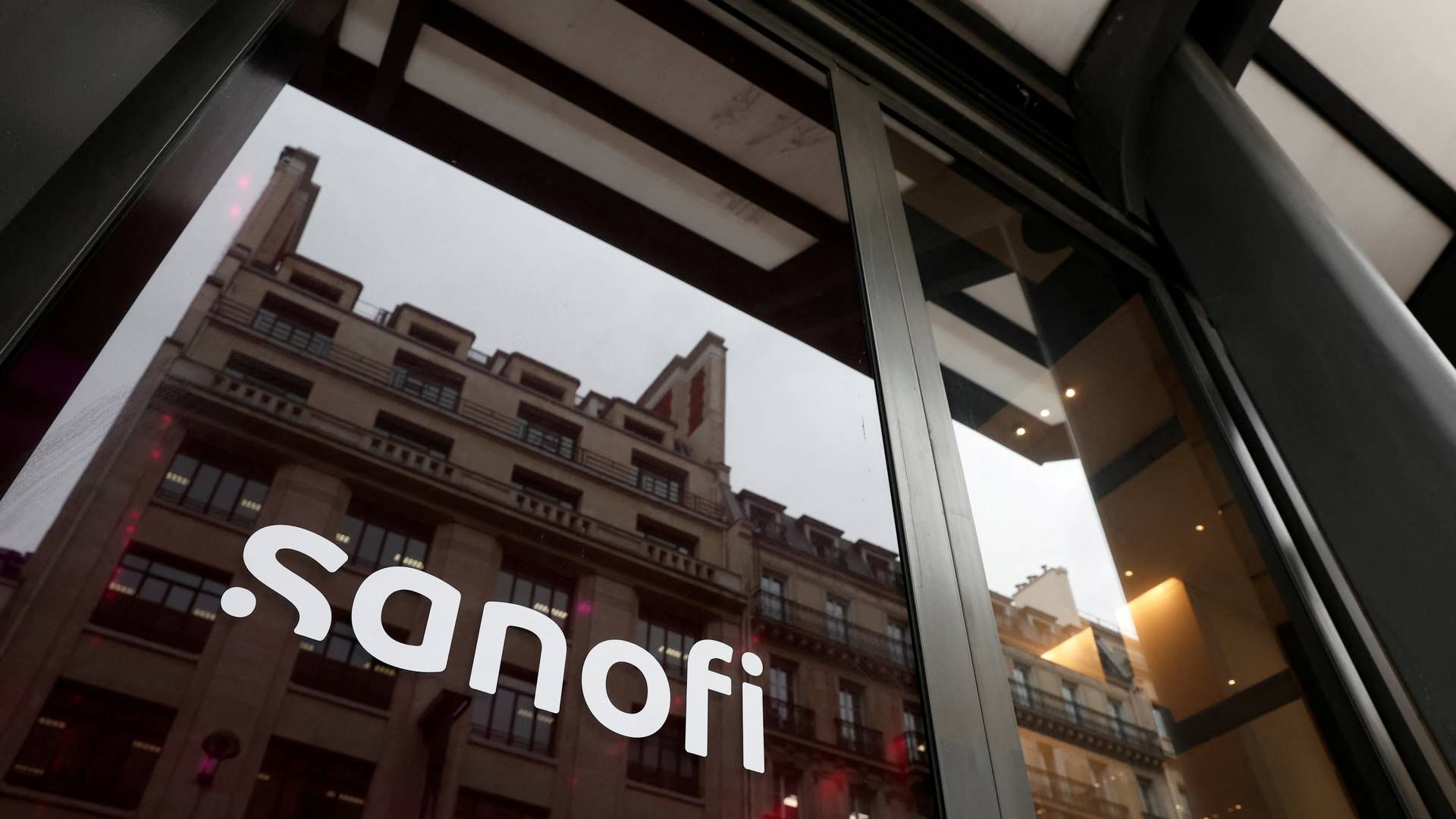AKSJEKJØPSPROGRAM: Rundt 86 000 ansatte i legemiddelselskapet Sanofi får mulighet til å kjøpe rabatterte aksjer. | Foto: Benoit Tessier