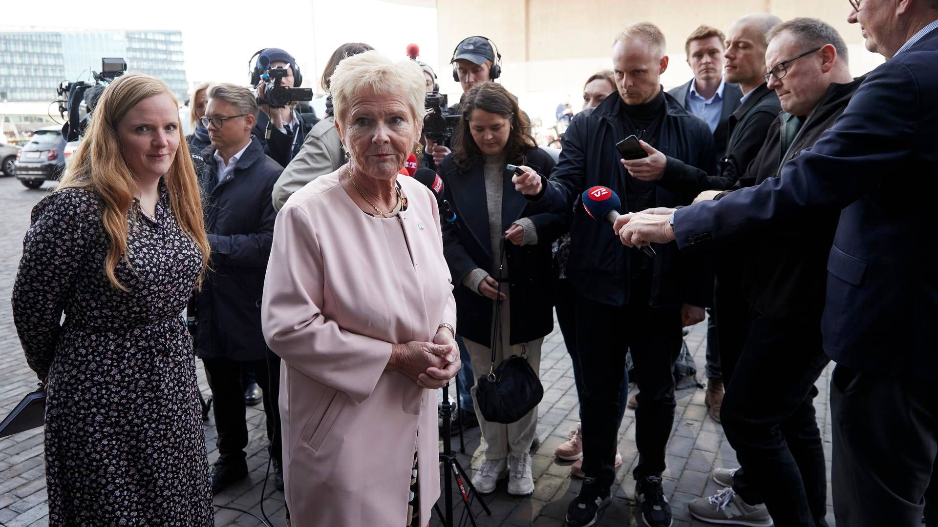 Flere forbund har siden fredag eftermiddag trukket støtten til FH-formand Lizette Risgaard og bedt hende træde af. | Foto: Jens Dresling