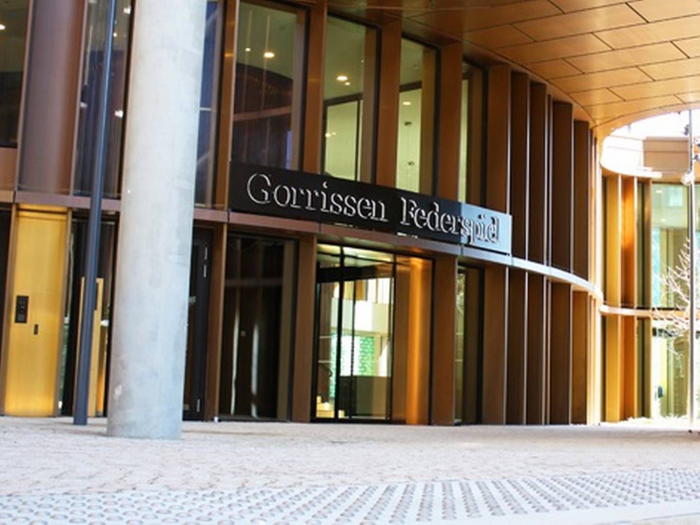 Gorrissen Federspiel vil have seks partnere i sin afdeling for fast ejendom i København, når Bech-Bruun-advokaterne er på plads her i Axel Towers over for Tivoli. | Foto: Pr