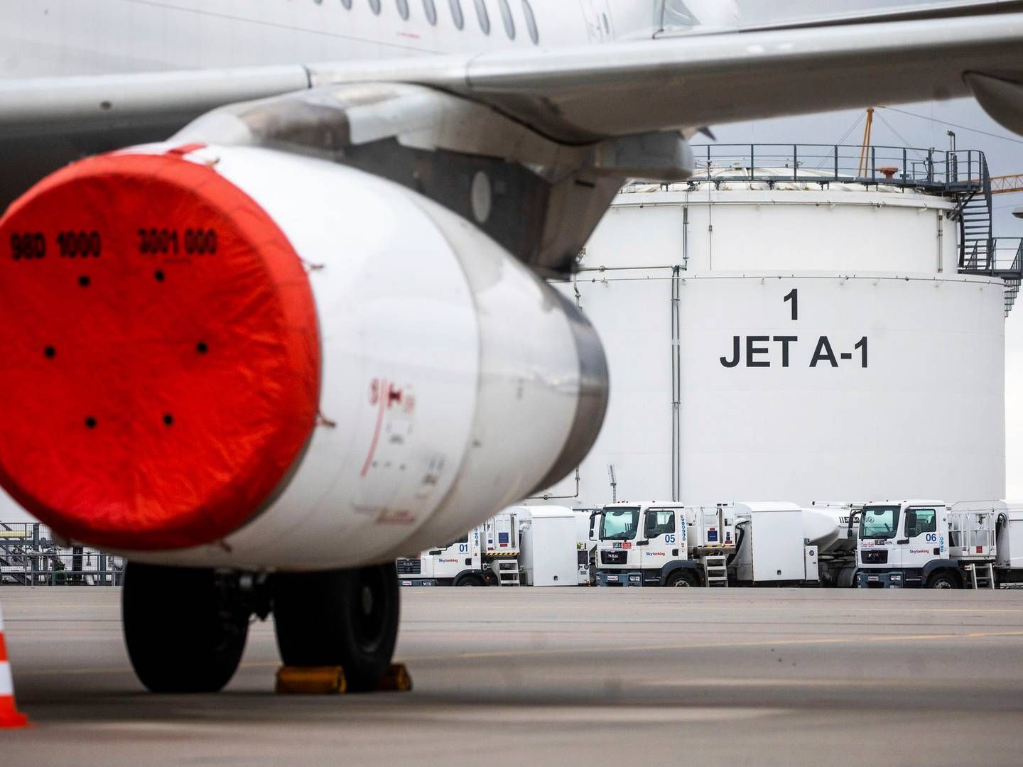 Importen af flybrændstoffet, kan være med til at underminere sanktionerne mod Rusland, vurderer tænketank. | Foto: Christoph Schmidt/AP/Ritzau Scanpix