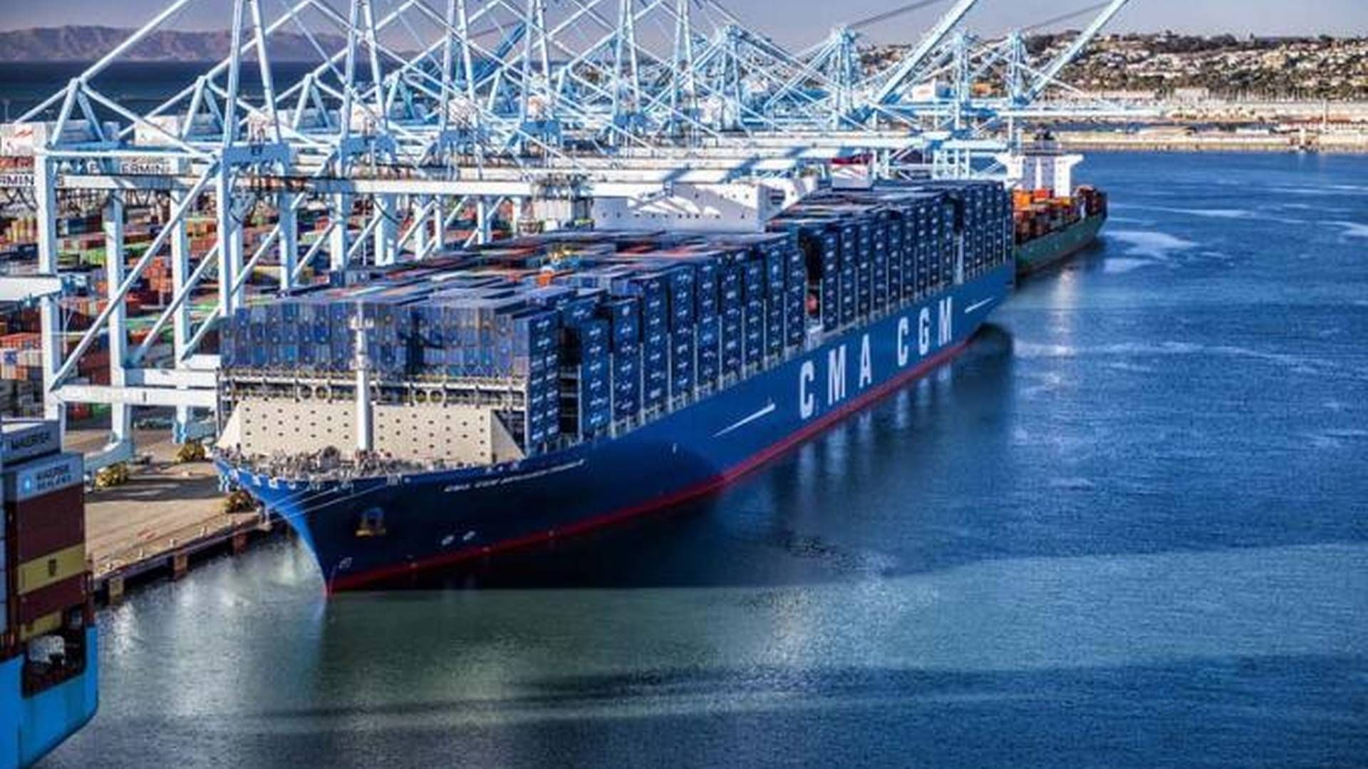 Et CMA CGM-skib ligger til kaj ved havnen i Los Angeles, der sammen med Long Beach udgør det største havnekompleks i USA. | Foto: Pr / Cma Cgm