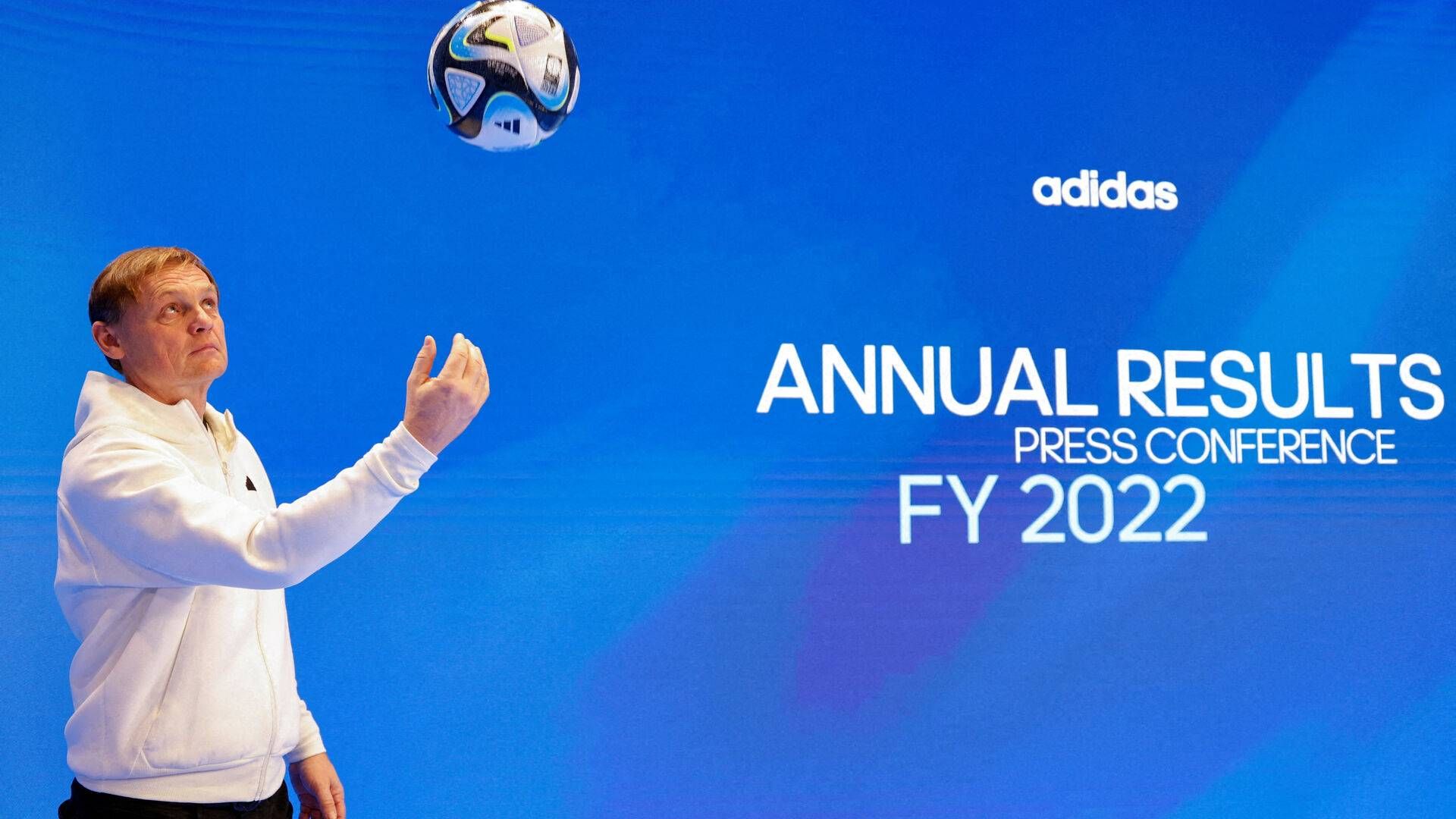 Adidas yeezy sko hot sale